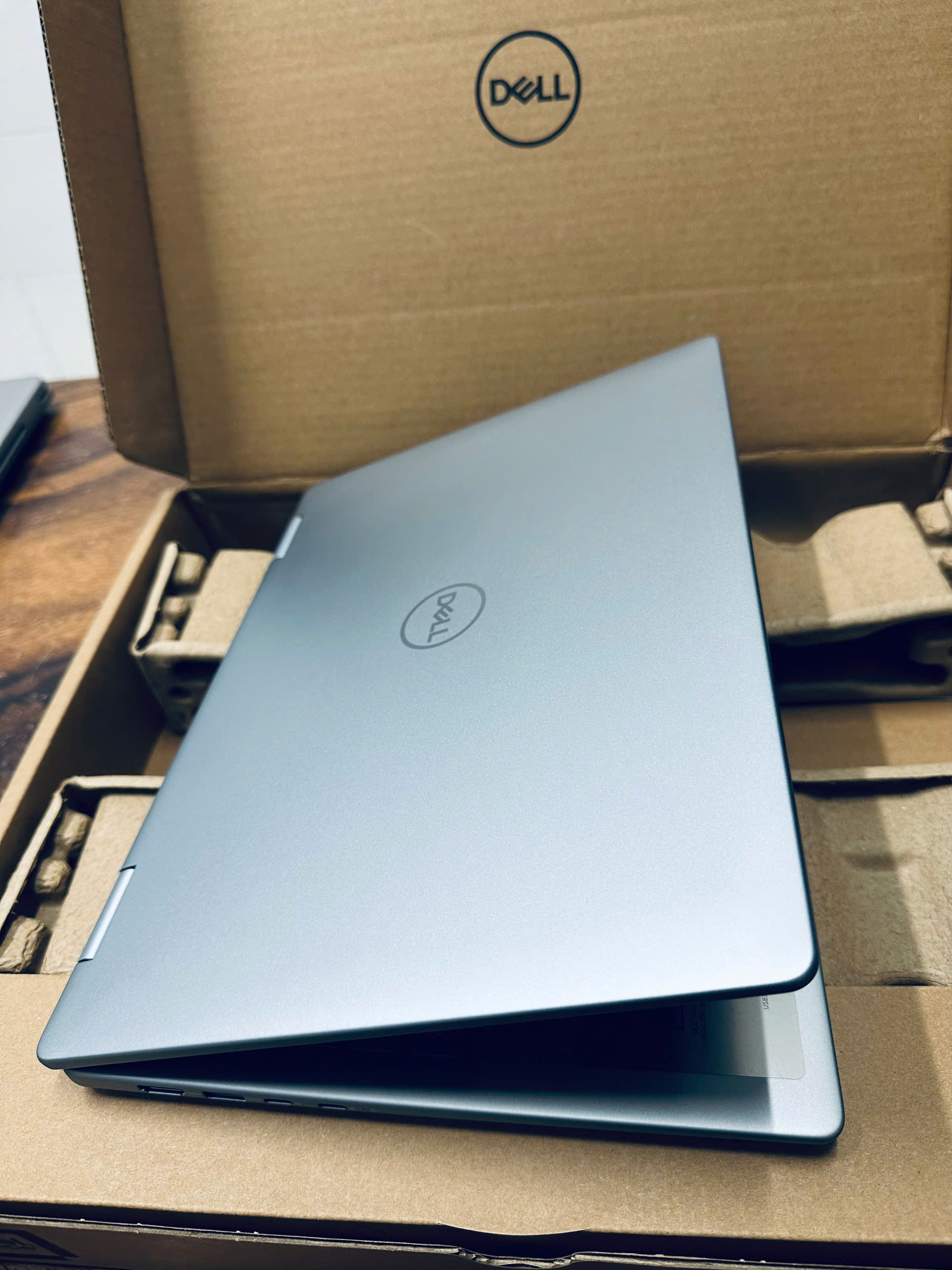 Dell Inspiron 7440 2in1 Core 5 (6)