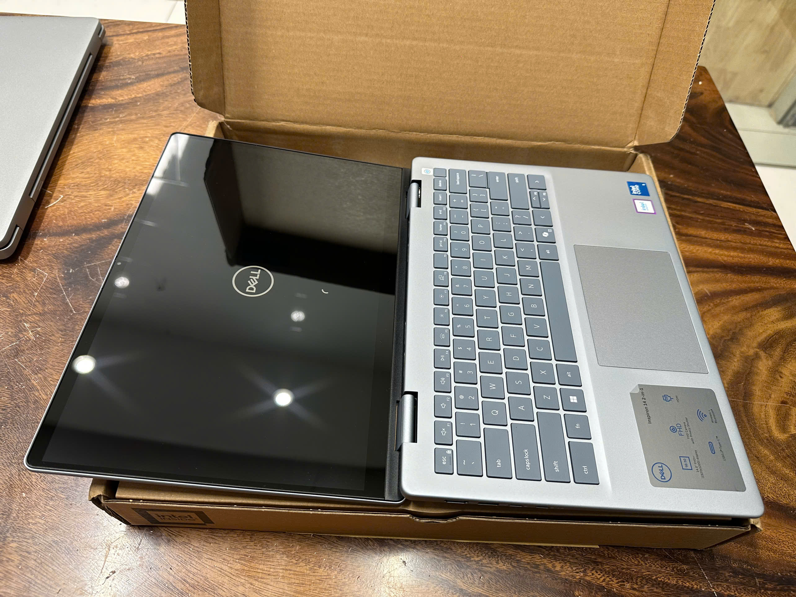 Dell Inspiron 7440 2in1 Core 5 (8)