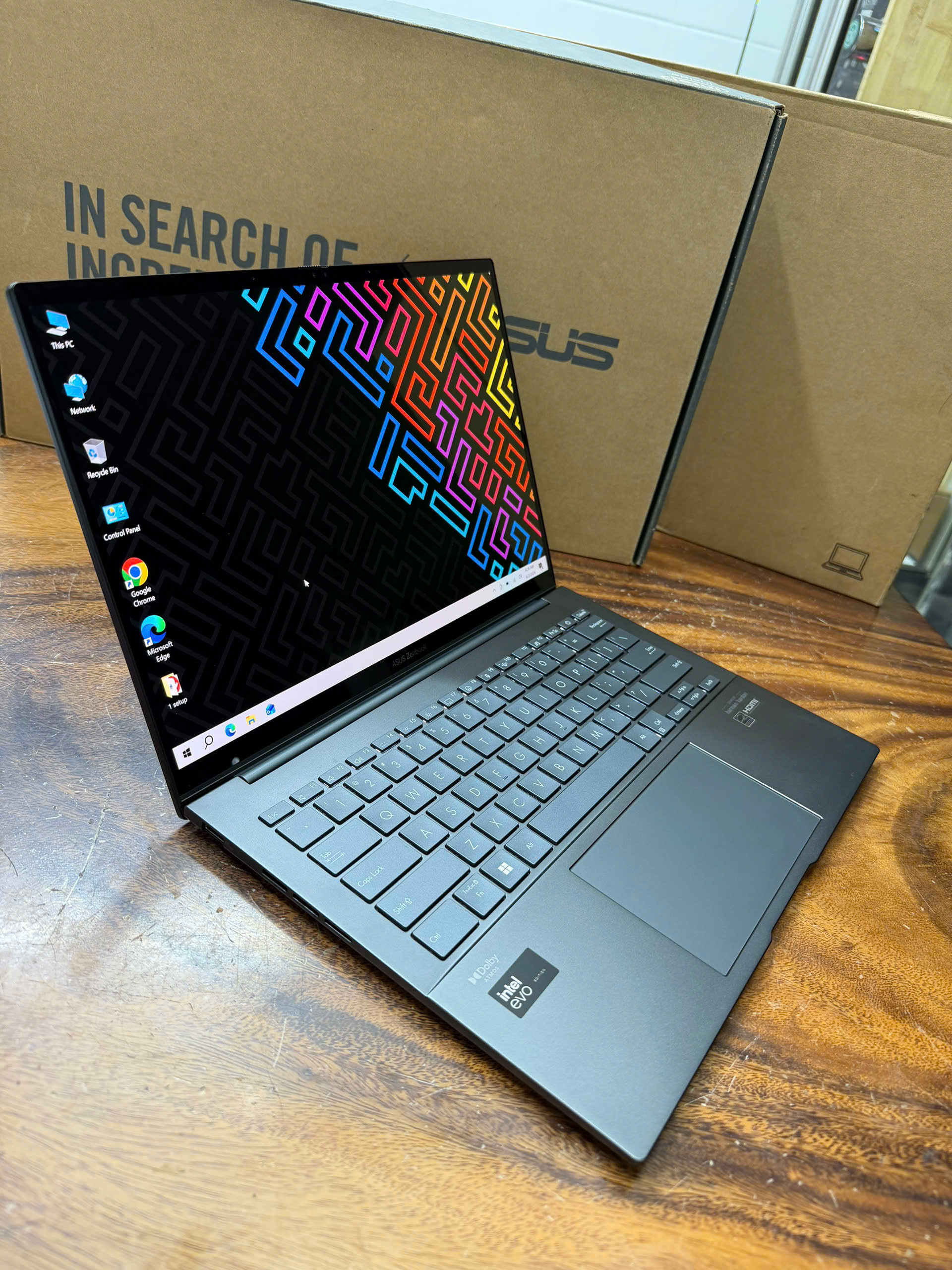 Asus Zenbook 14 Q415 (5)