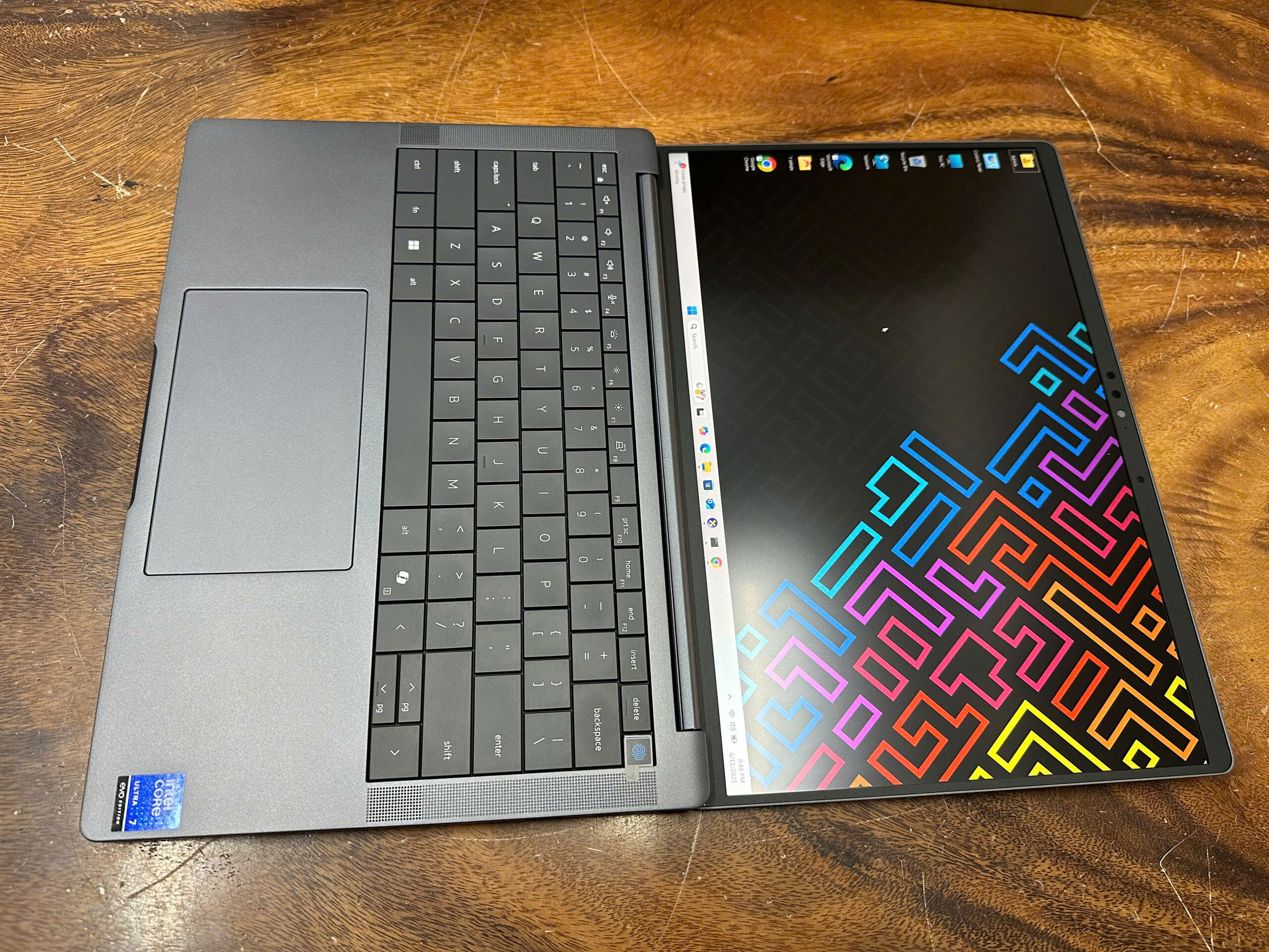 Dell Pro 14 Premium Pa14250 (9)