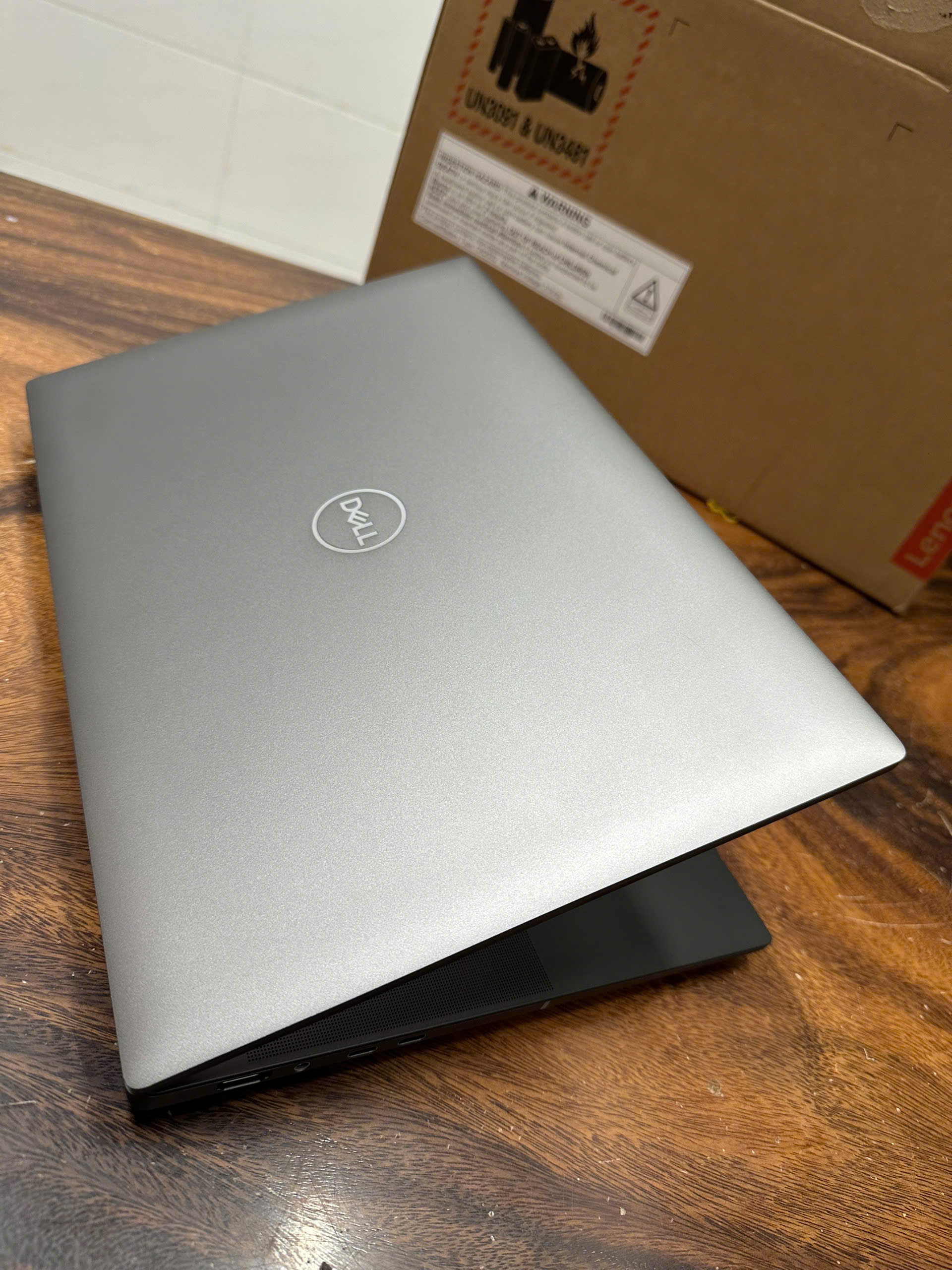 Dell Precision 5690 Fhd (1)