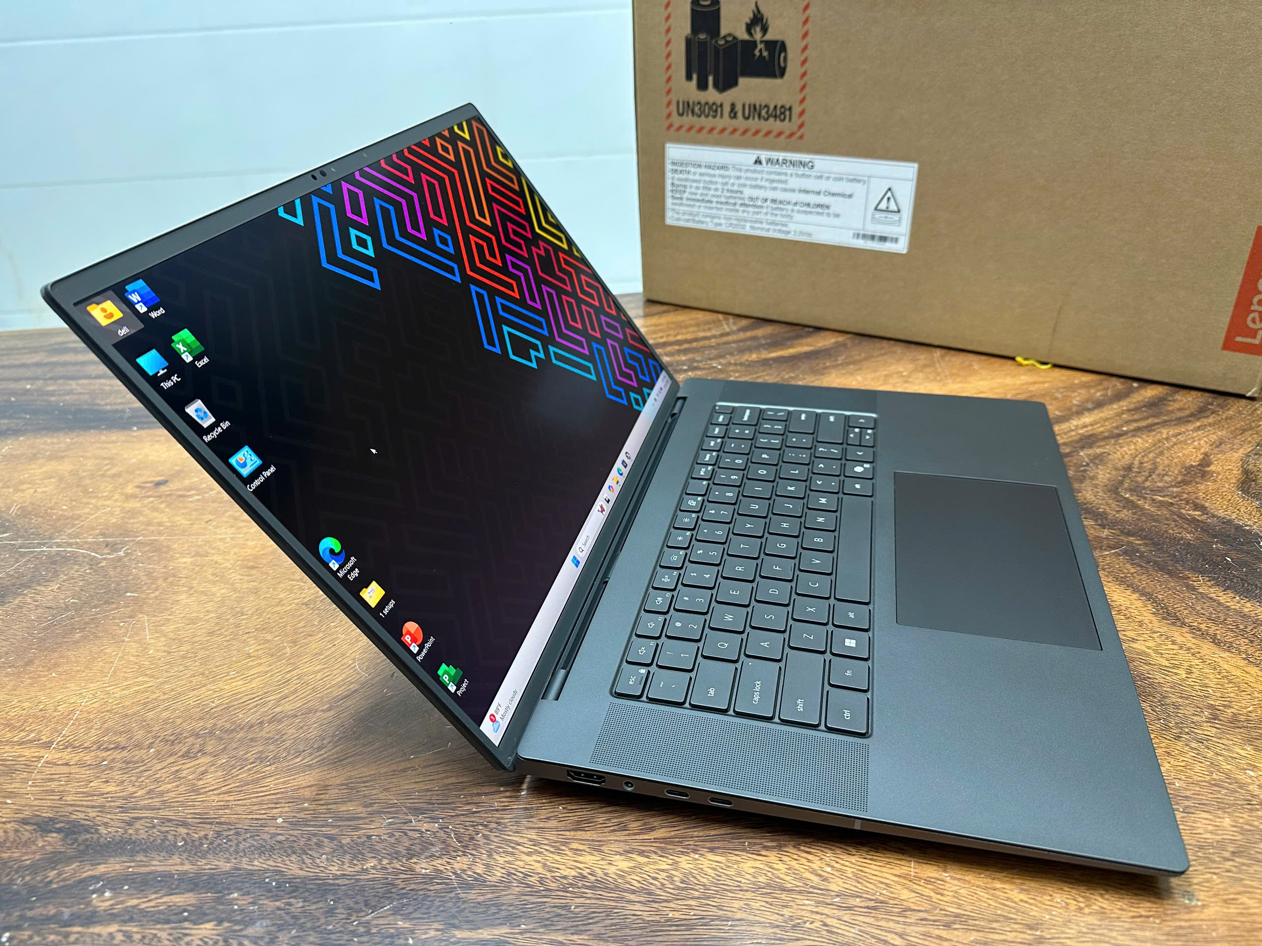 Dell Precision 5690 Fhd (5)