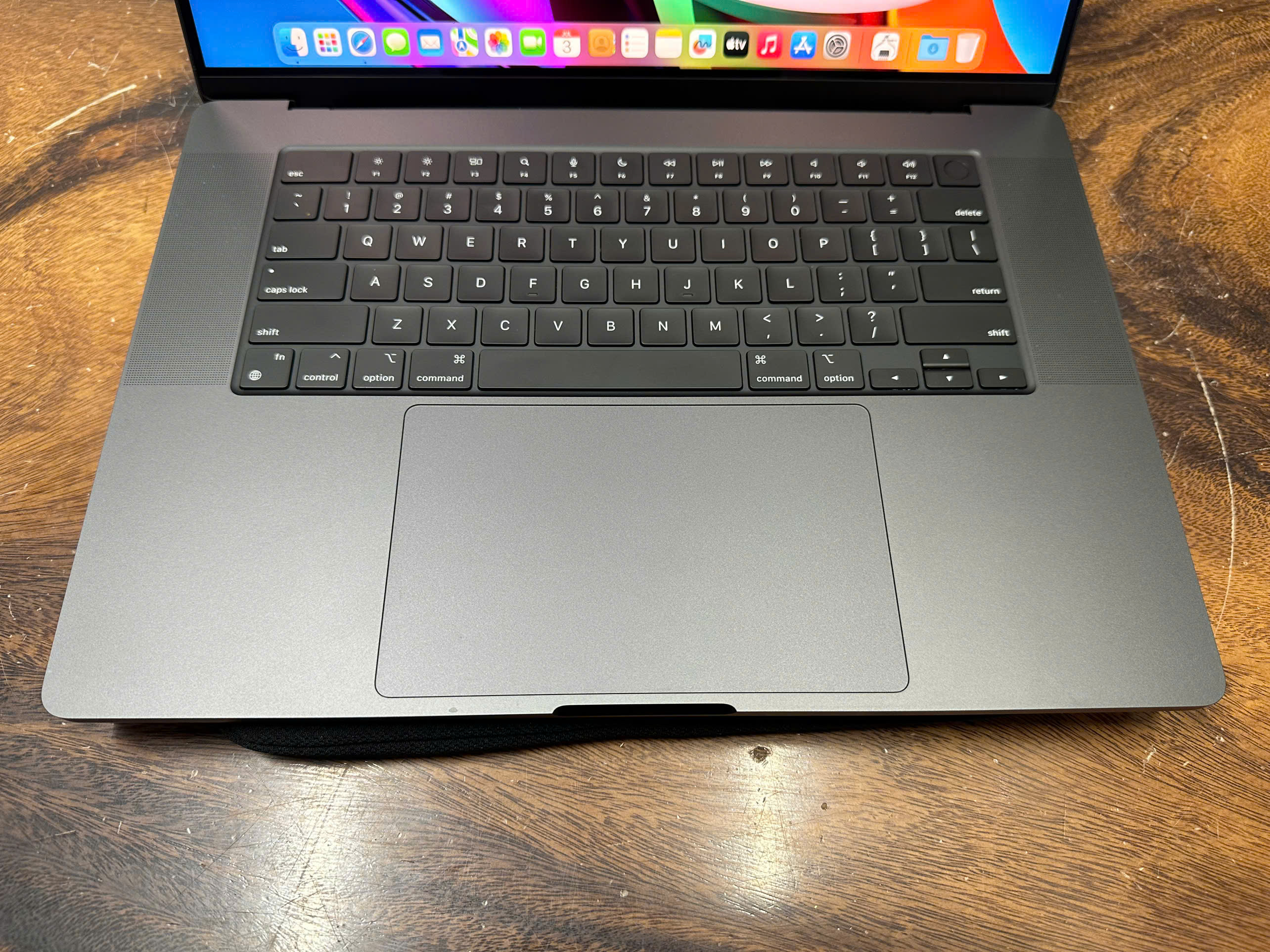 Macbook Pro 16 Space Black M4 Pro (7)