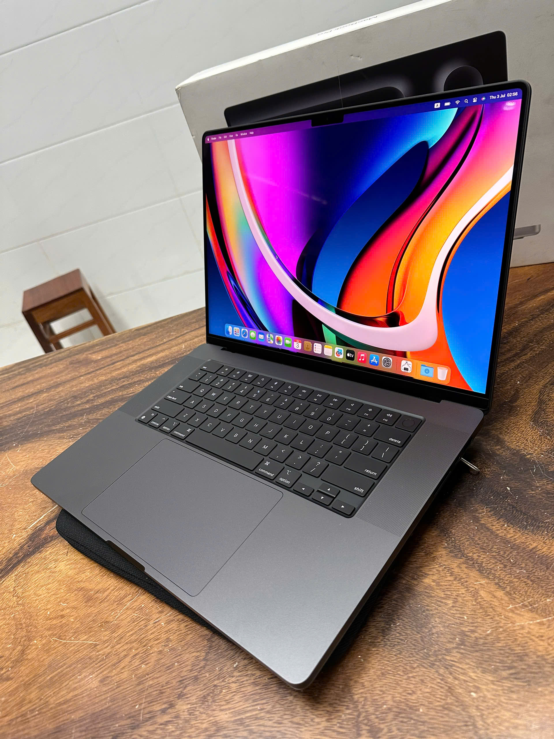 Macbook Pro 16 Space Black M4 Pro (8)