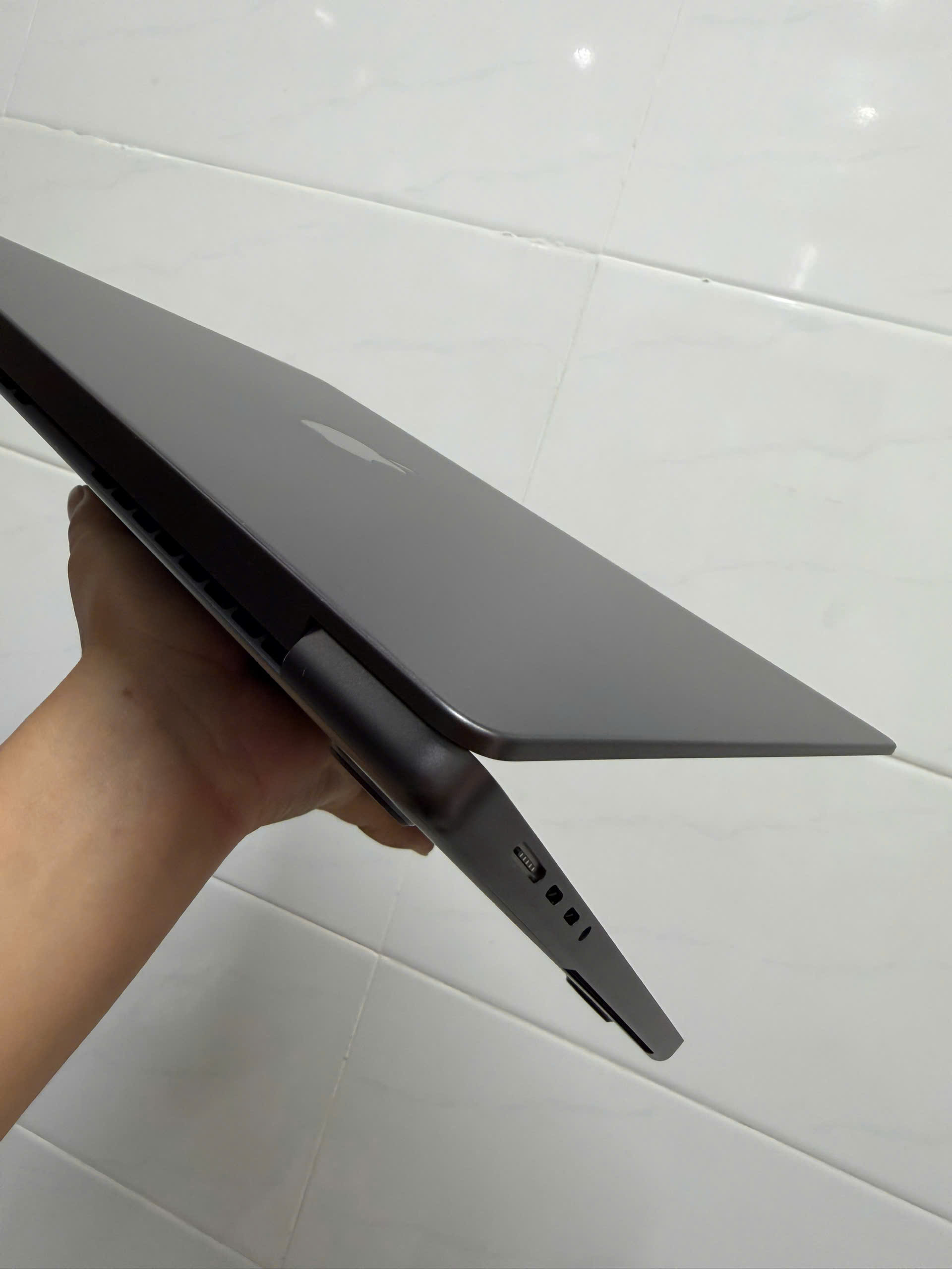 Macbook Pro 16in M4 Pro 90 (6)