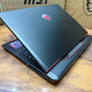 Laptop MSI Raider GE68, i9- 14900HX, 32G, RTX 4070, 16in 4K mini led