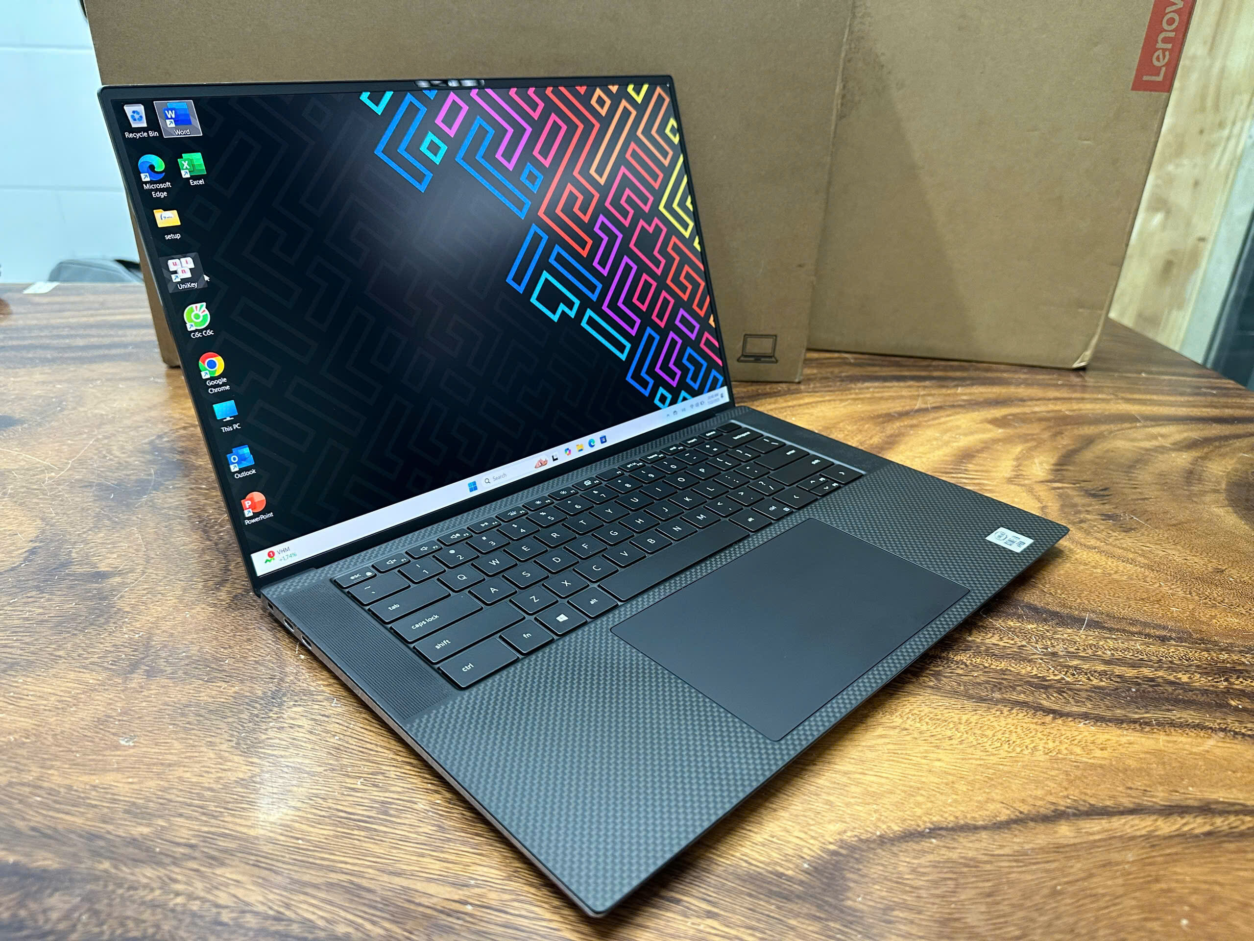 Dell Precision 5550 Core I9 (9)