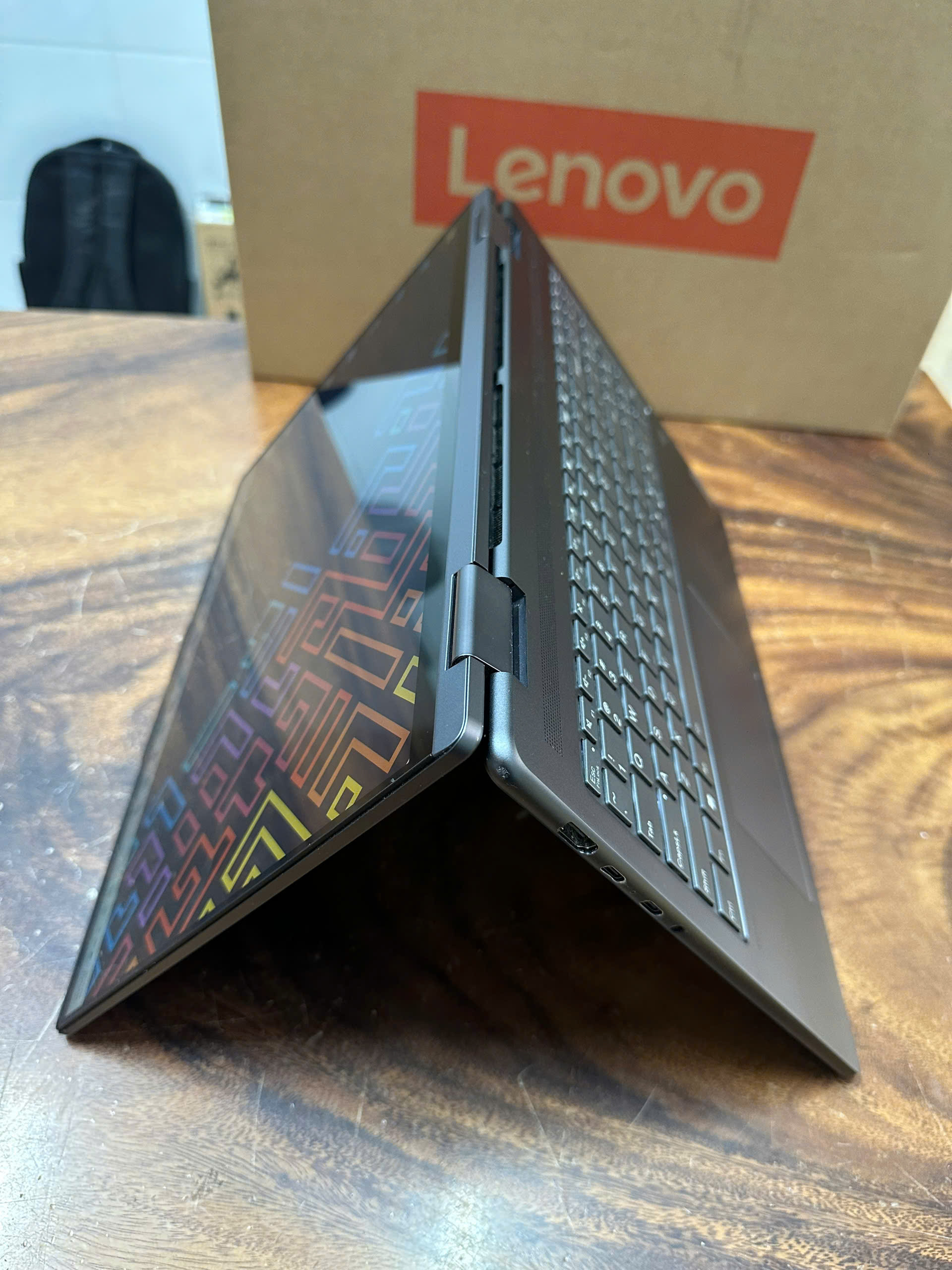 Lenovo Yoga 7 2in1 16irl8 (2)