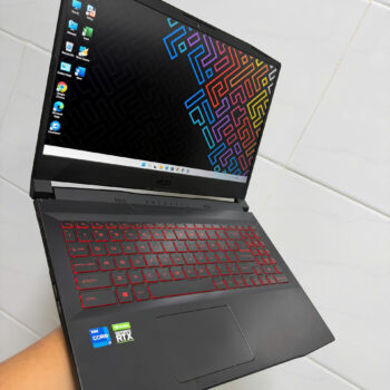 MSI Katana GF66, core i7 11800H, 16G, 512G, RTX3050, 15,6in FHD 144hz.