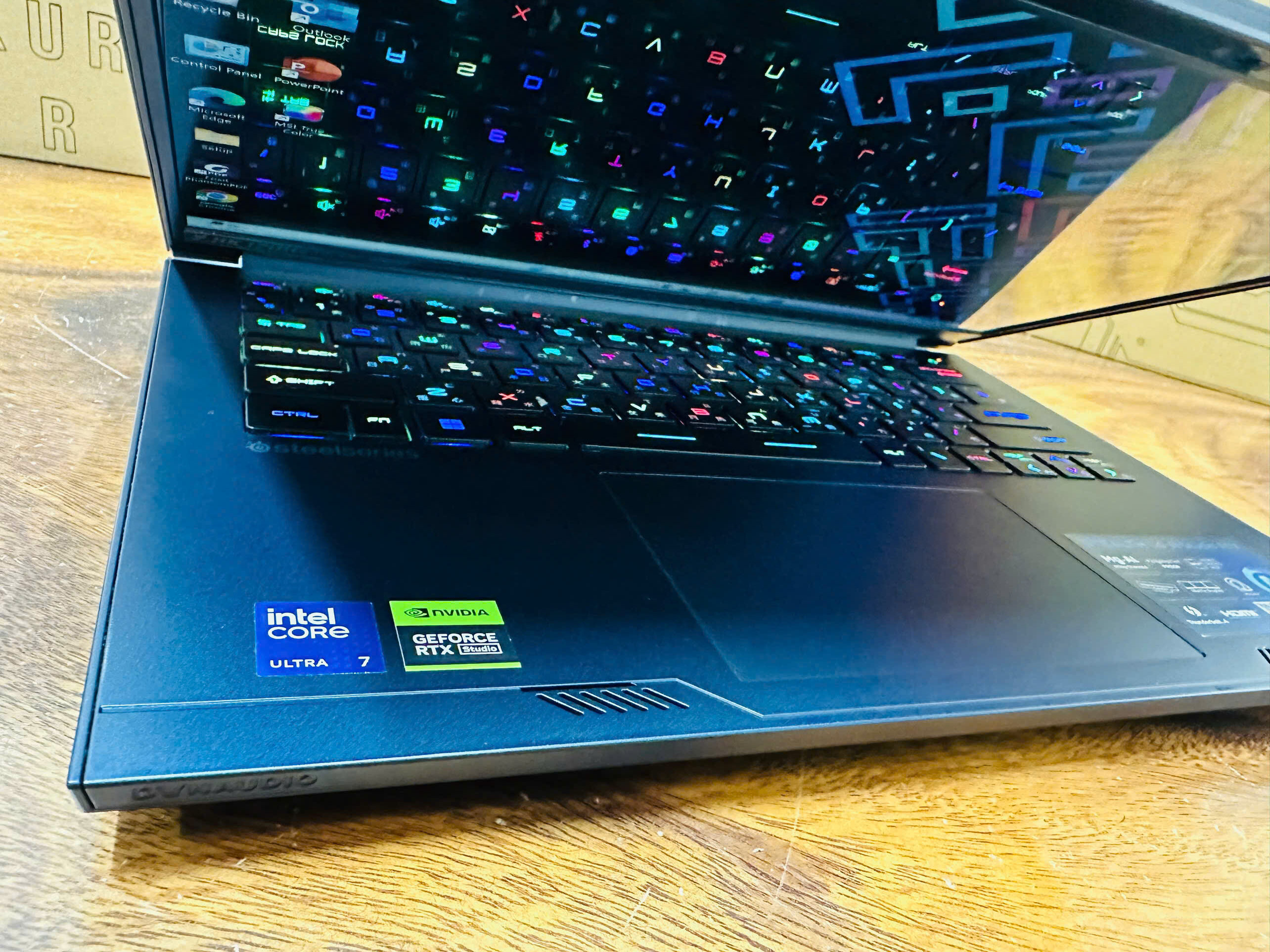 Msi Stealth 14 Ai Studio A1vg (6)