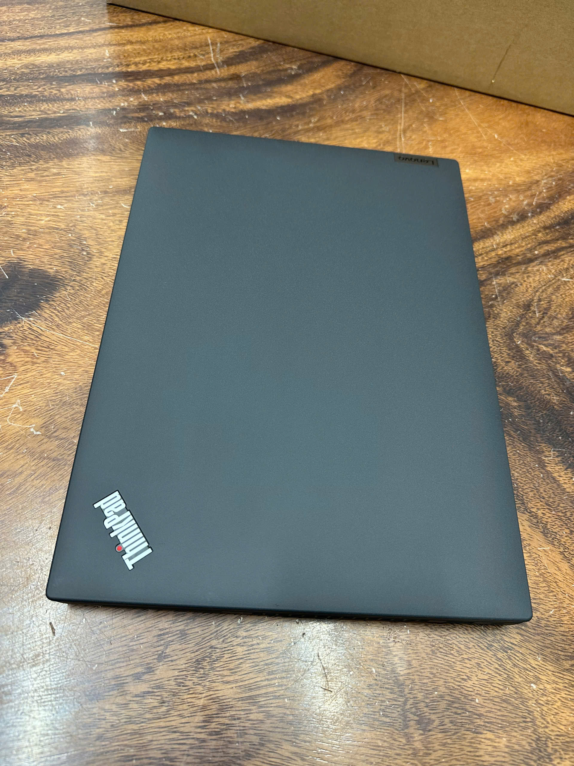 Thinkpad P14s Gen 4 (6)