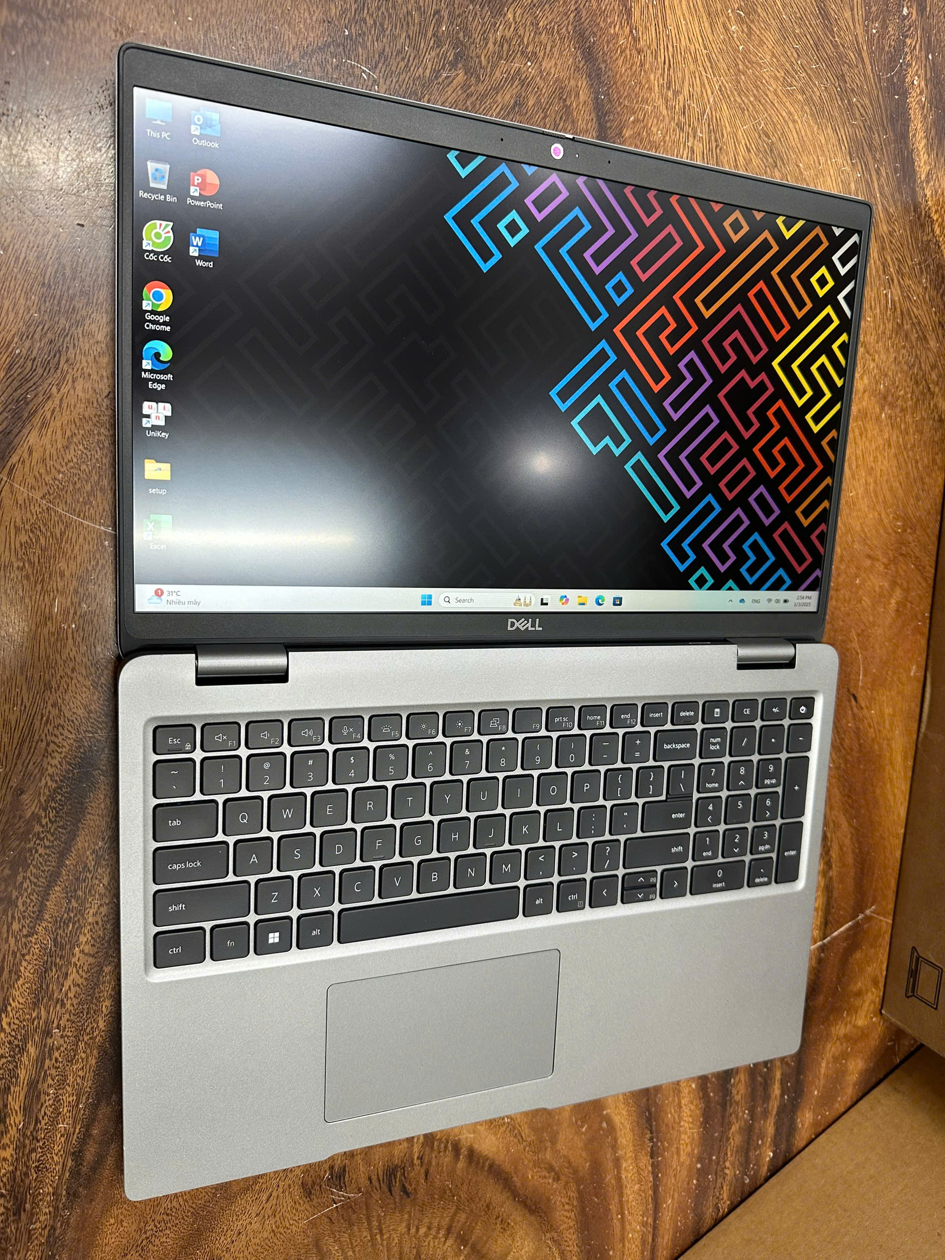 Dell Precision 3581 Core I9 (1)