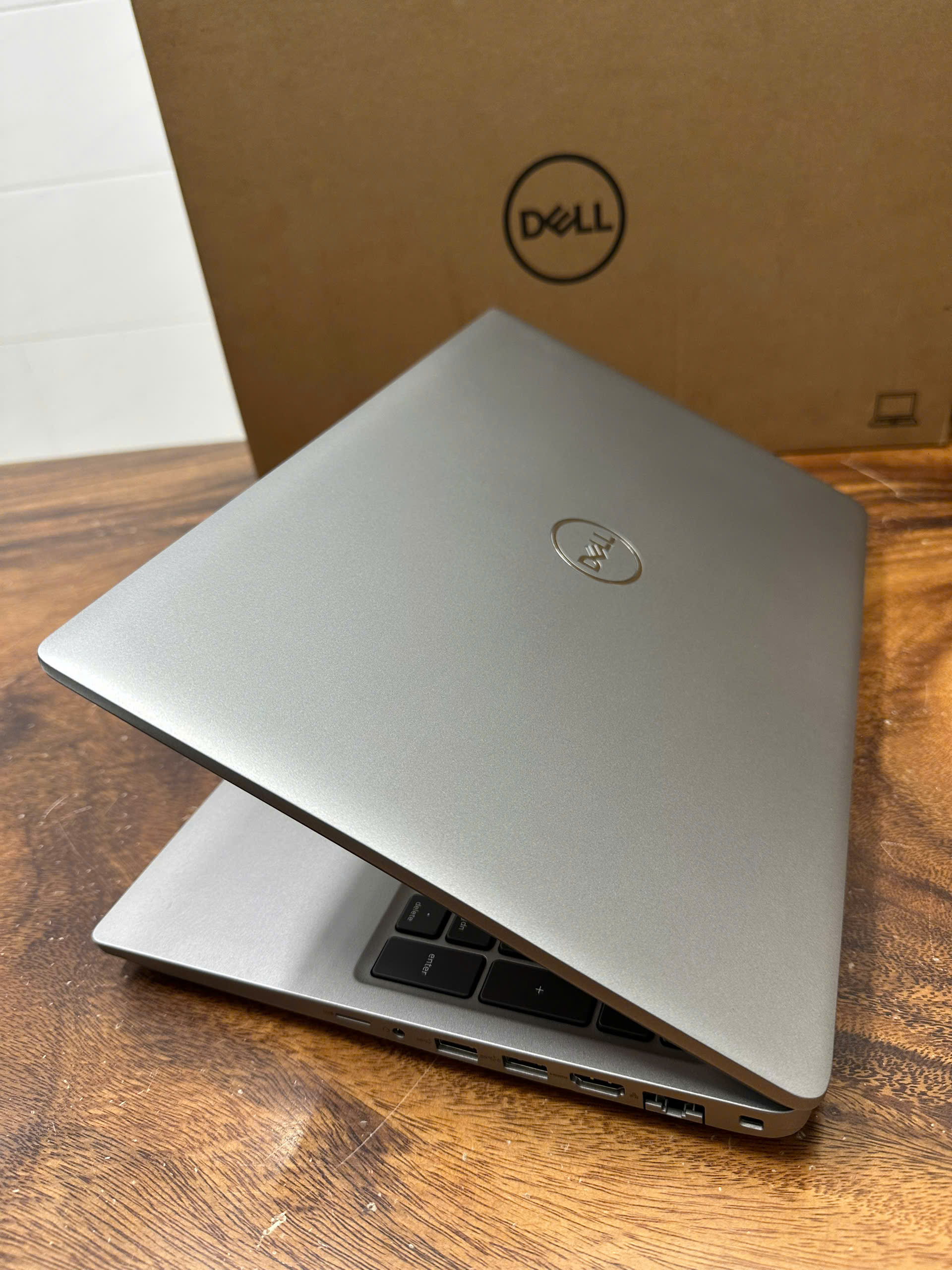 Dell Precision 3581 Core I9 (3)