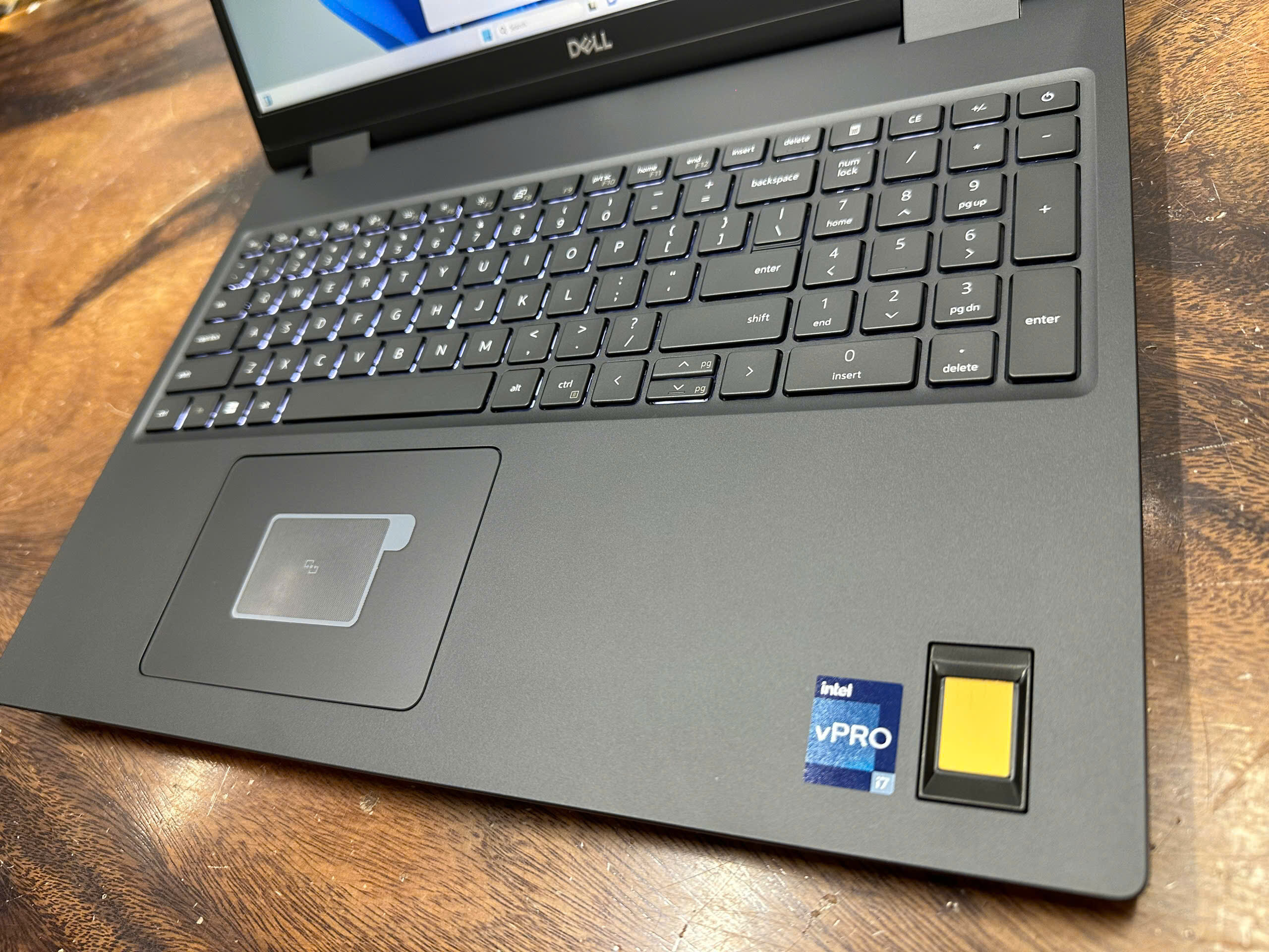 Dell Precision 7680 New (1)