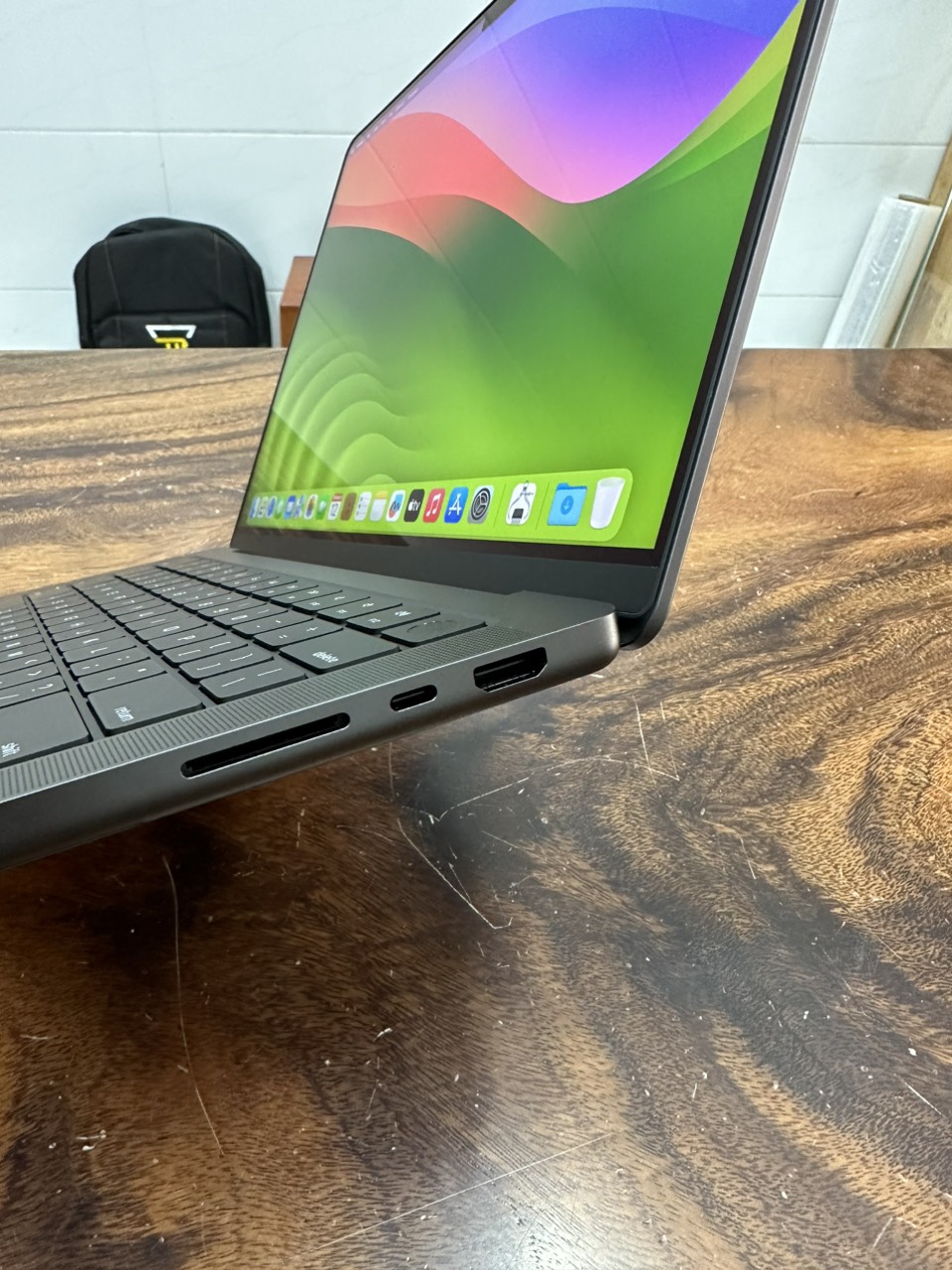 Macbook Pro 14 M3 Space Black (5)
