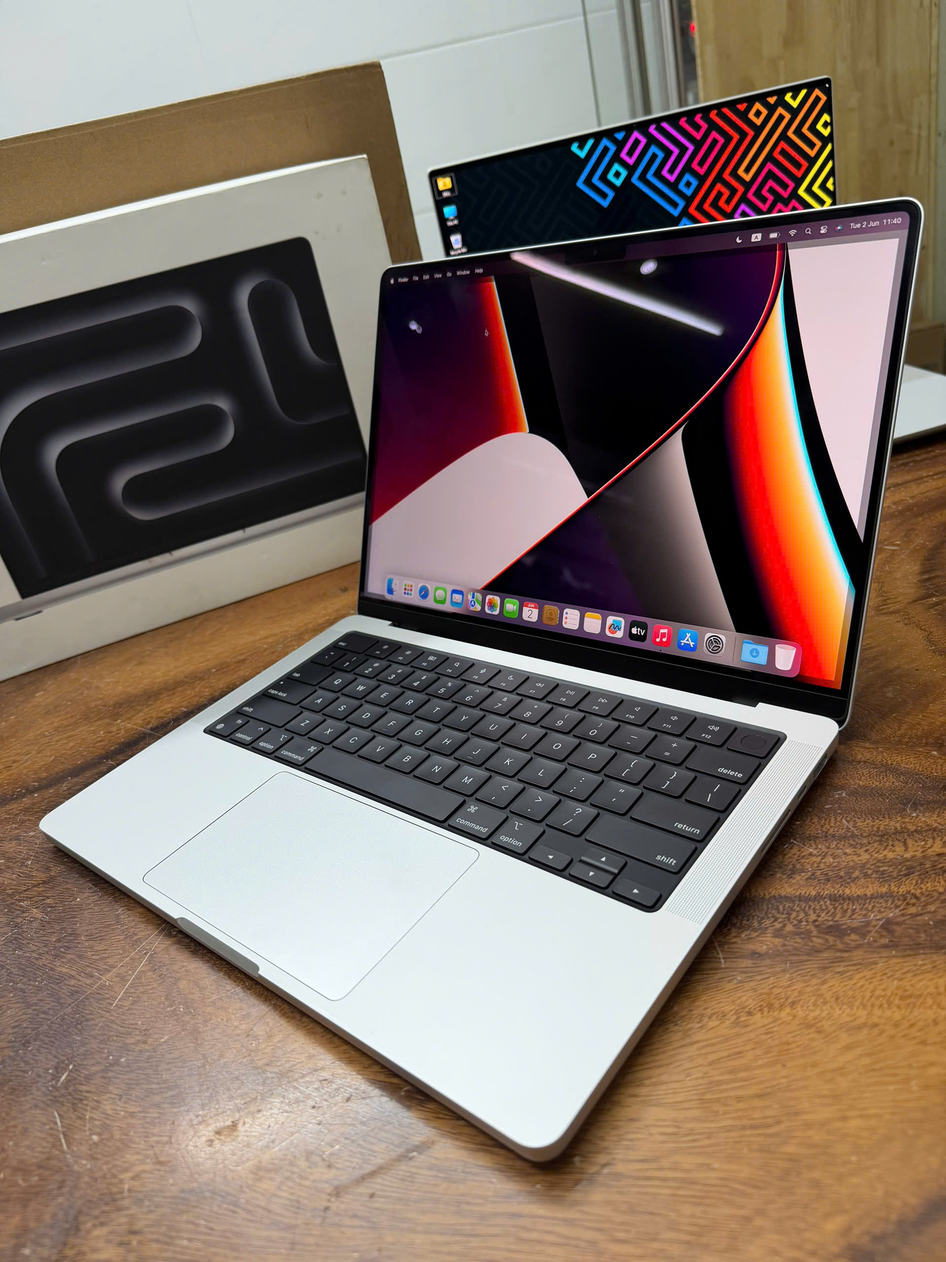 Macbook Pro 14 M4 Box (5)