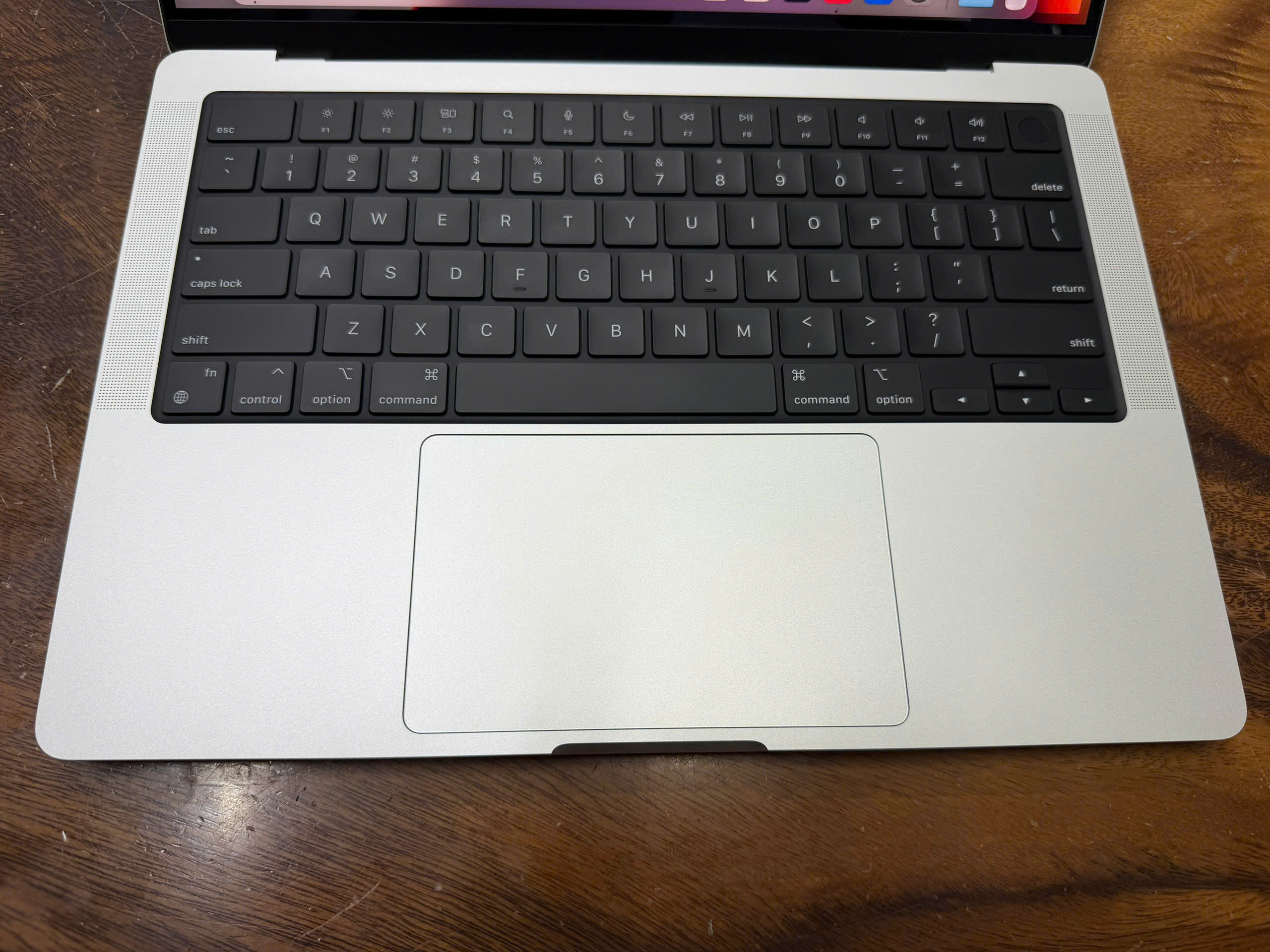Macbook Pro 14 M4 Box (9)