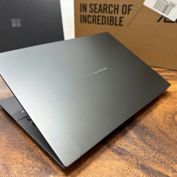 Asus Zenbook 14 UX3405CA, ultra 9 285H, 32G, 1TB, 14in OLED touch 