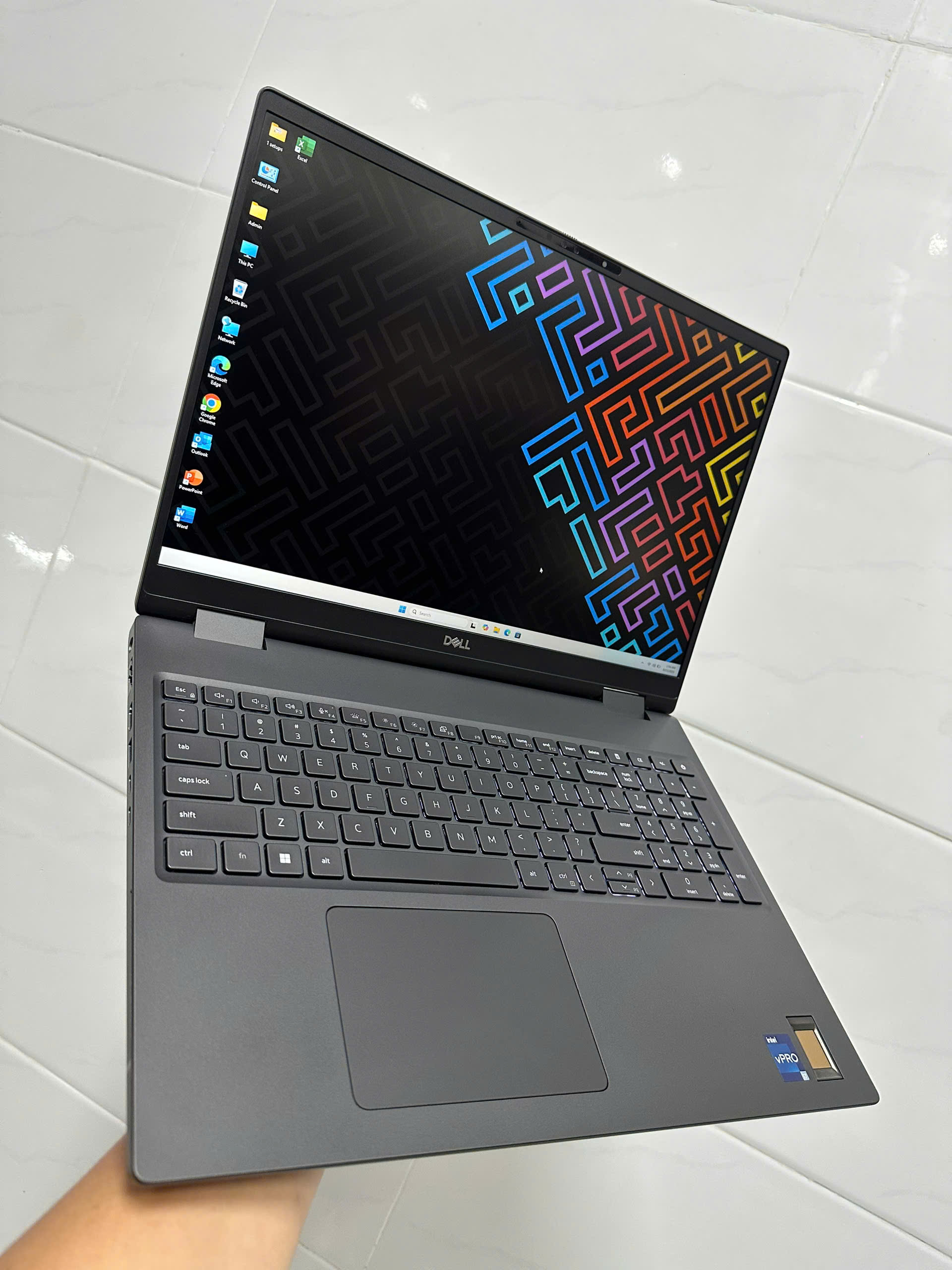 Dell Precision 7680 (7)