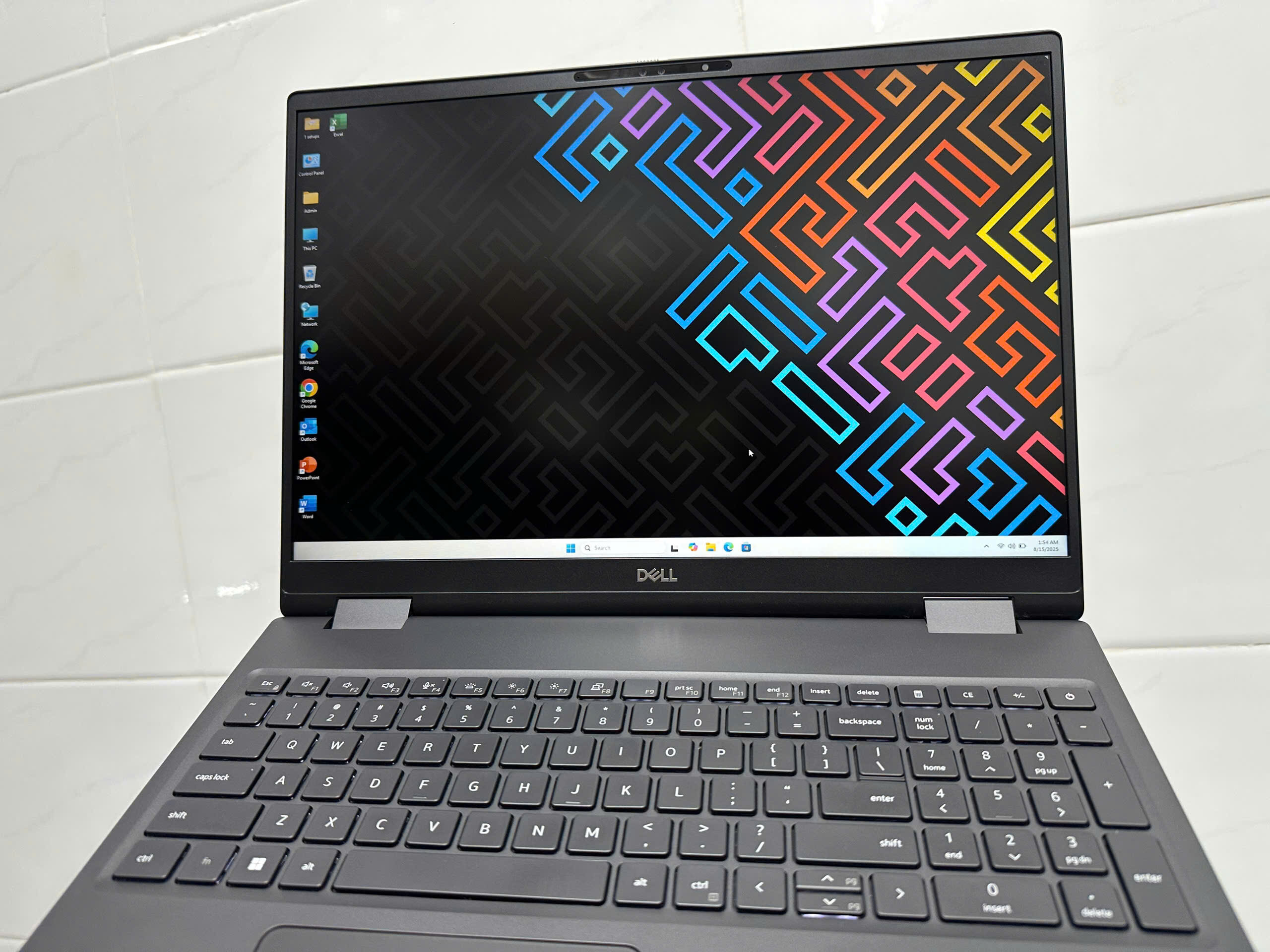 Dell Precision 7680 (9)