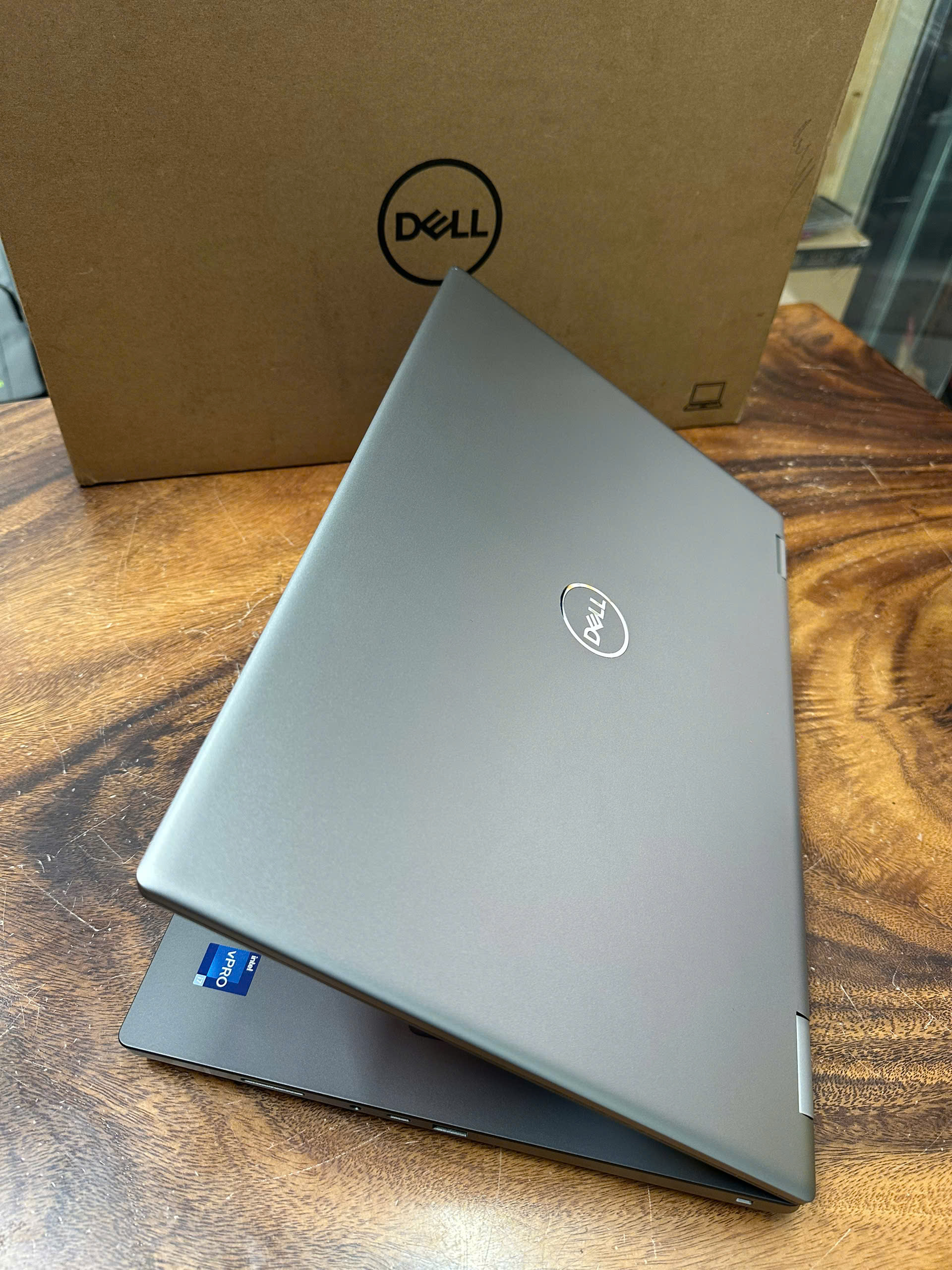 Dell Precision 7780 Core I7 (17)
