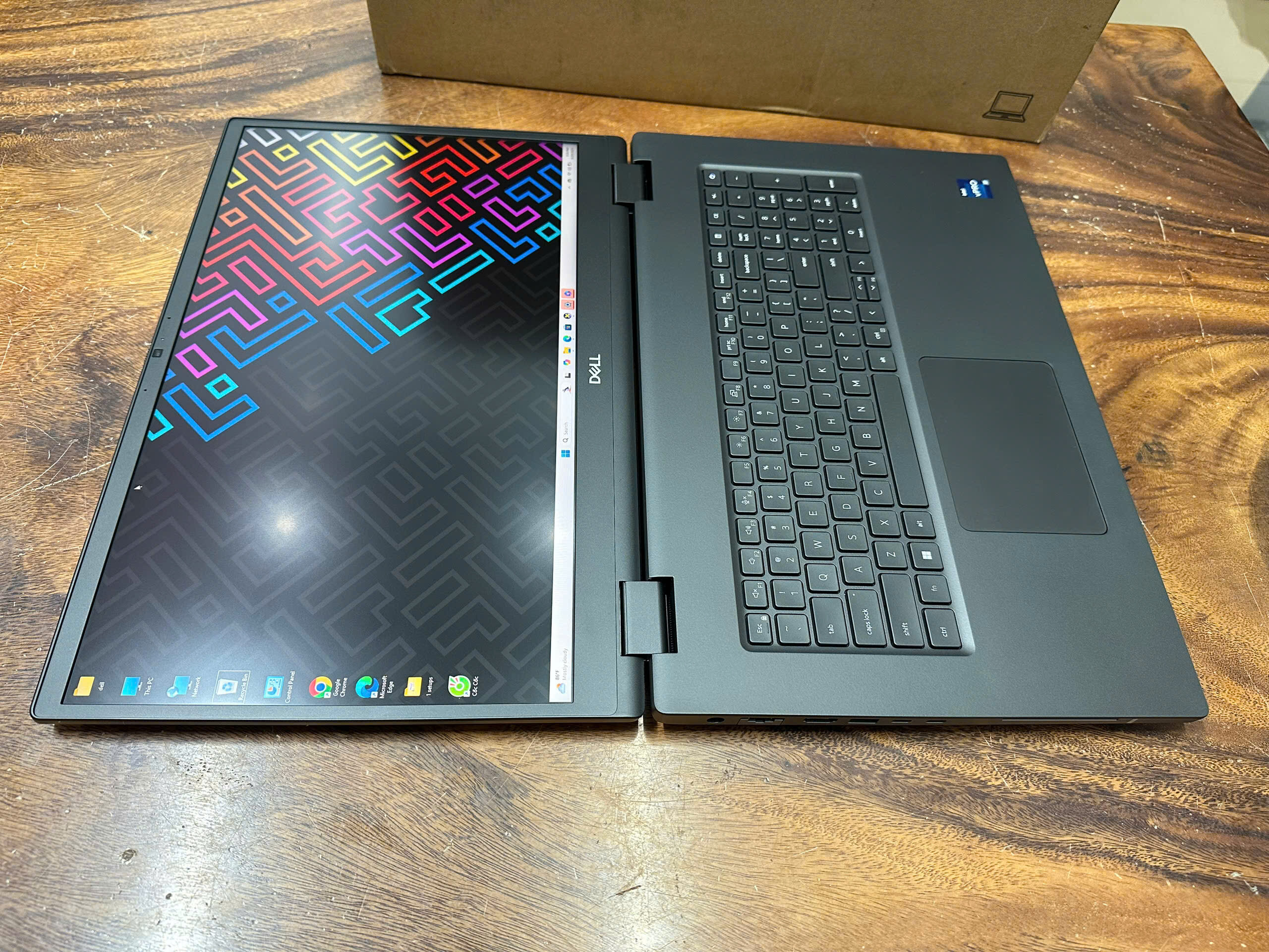 Dell Precision 7780 Core I7 (18)