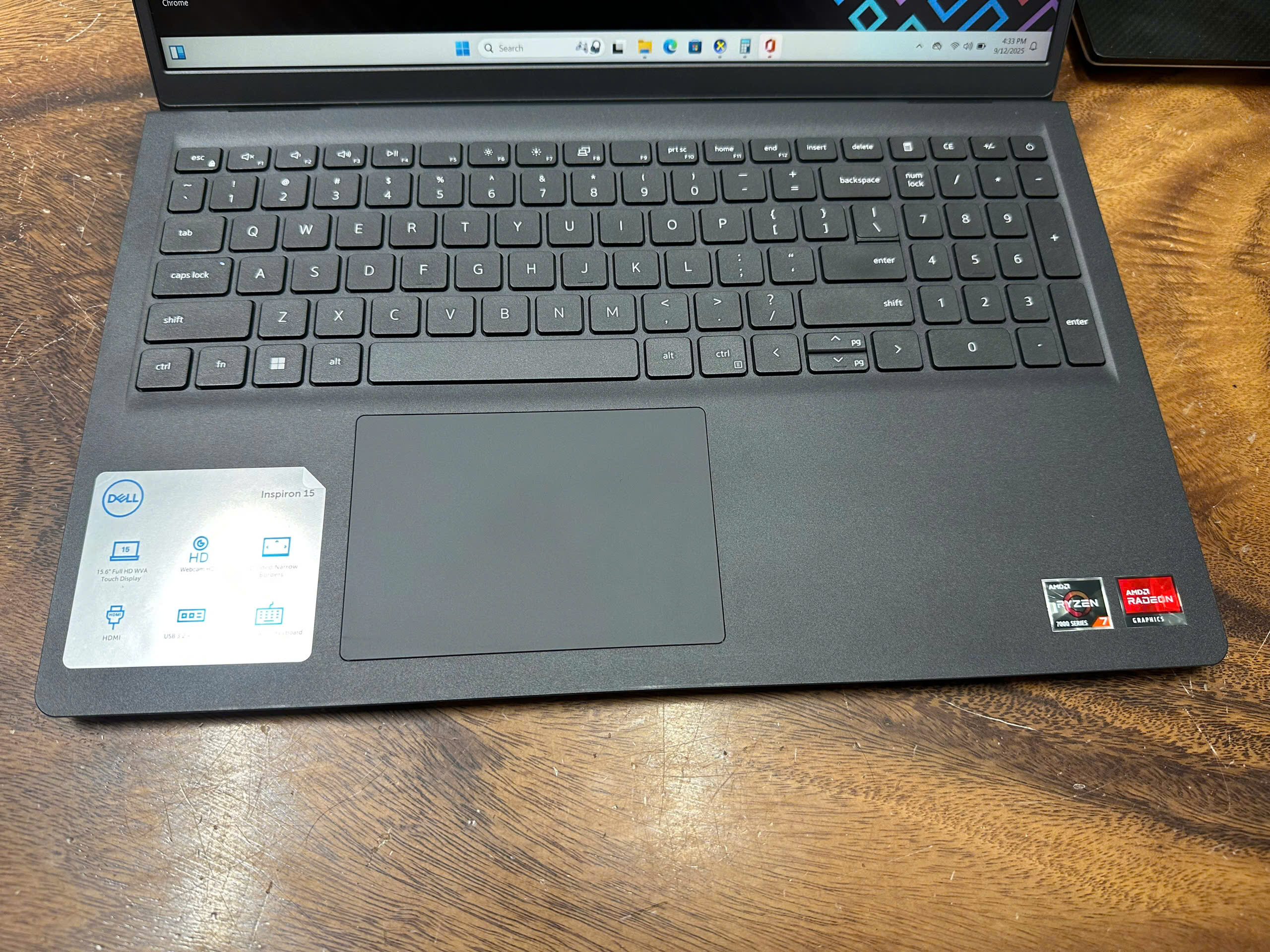 Dell Inspiron 15 3535 (1)