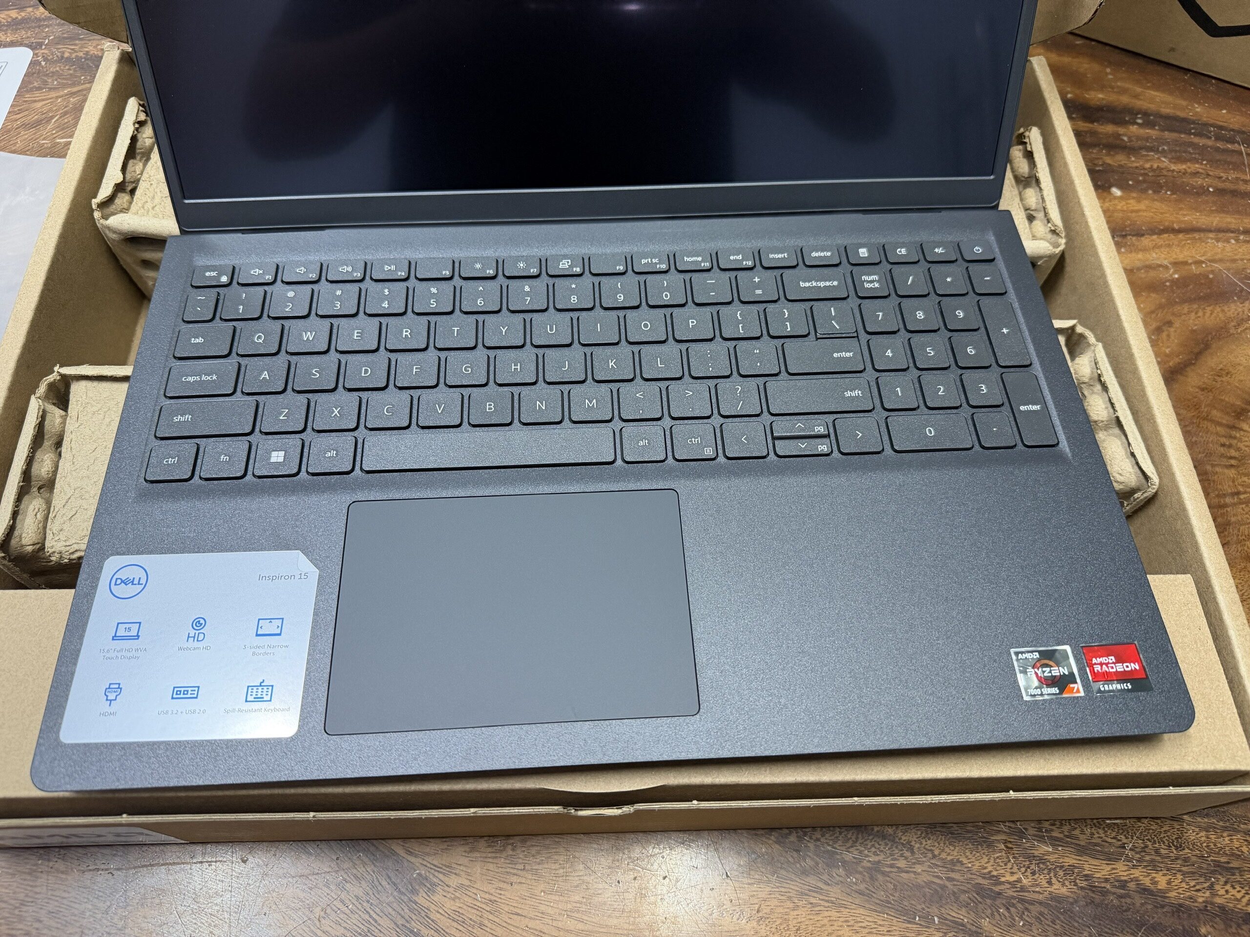 Dell Inspiron 15 3535 (11)