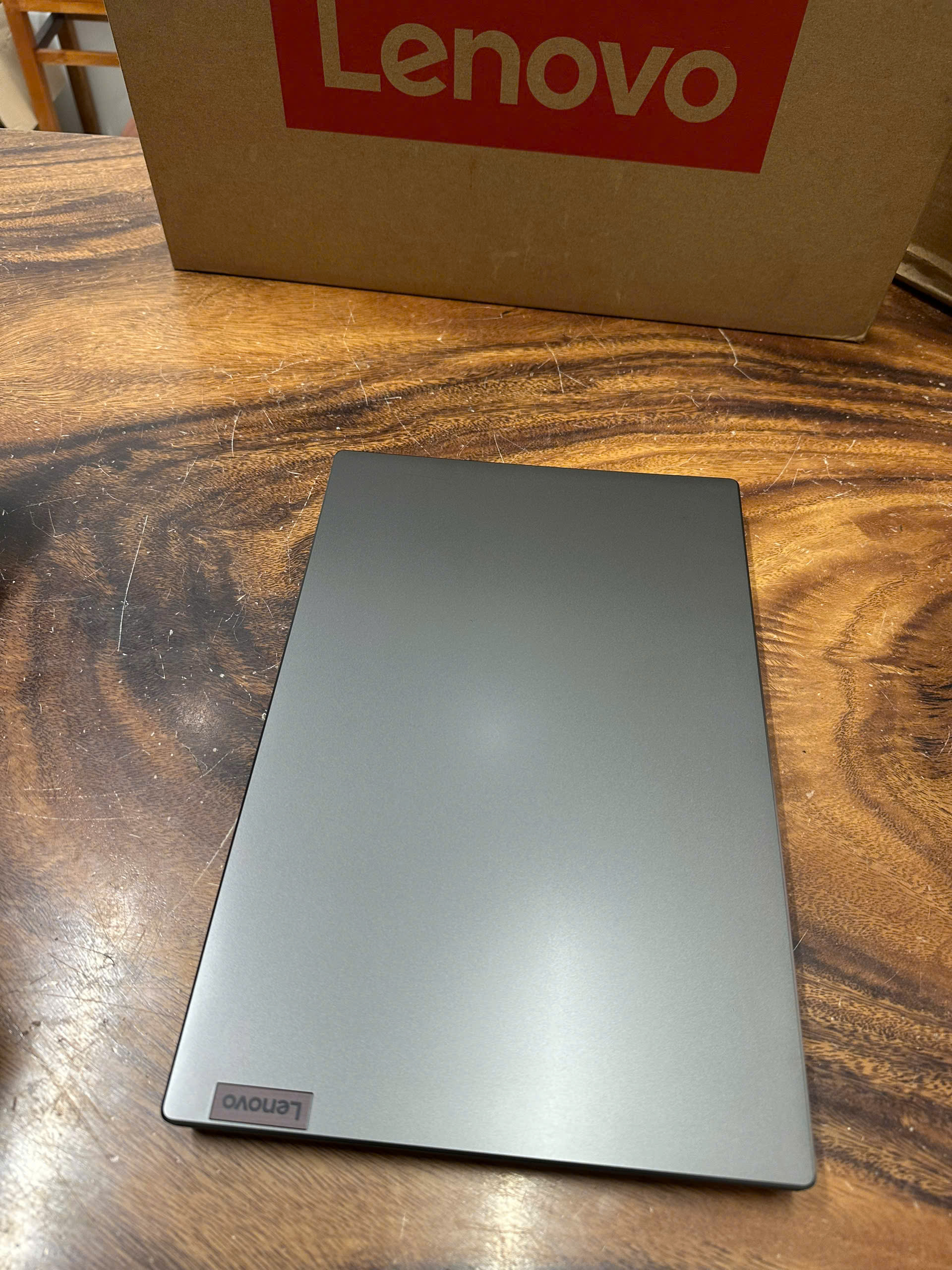 Lenovo V14 G4 (2)