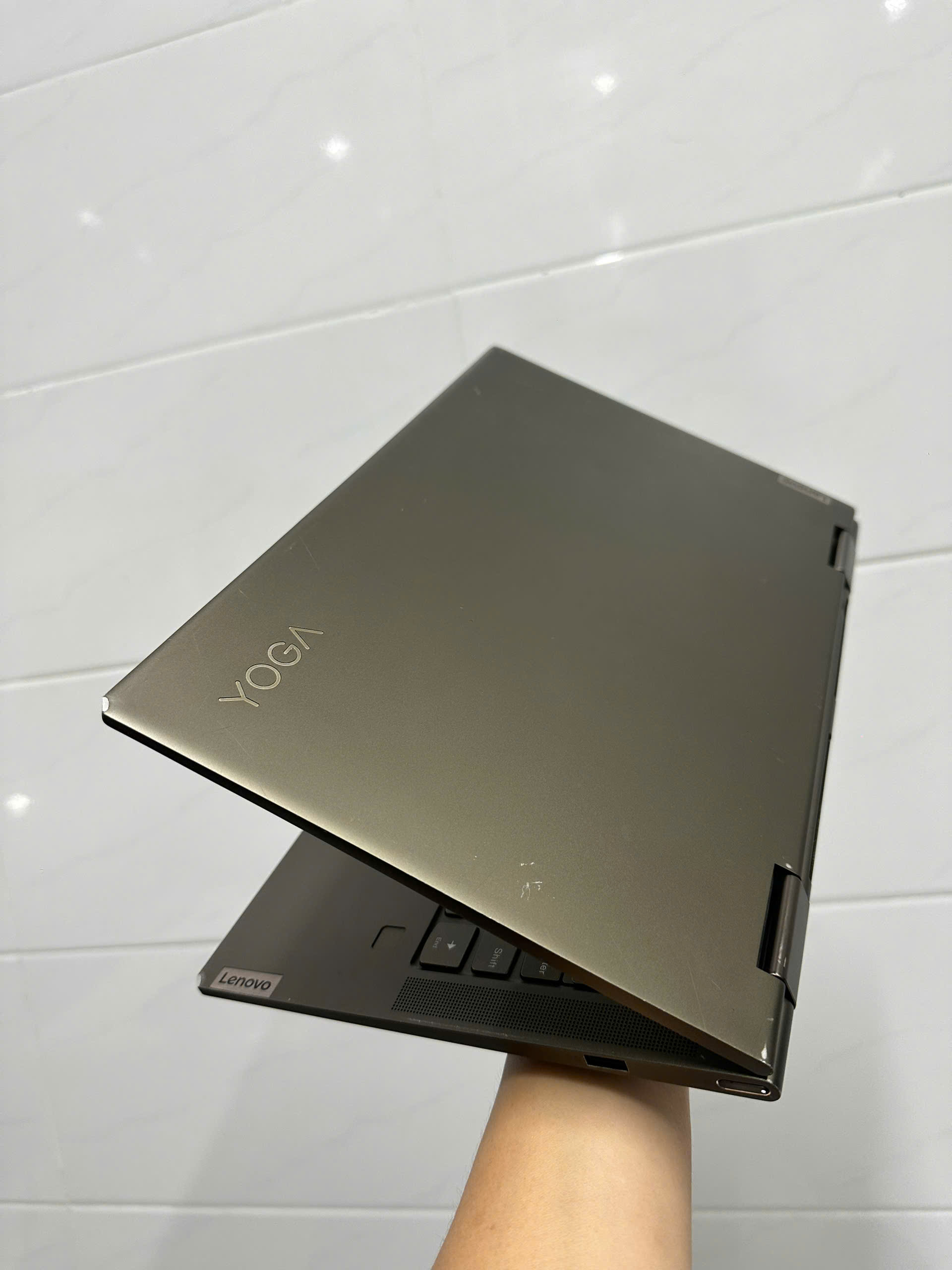 Lenovo Yoga 7 14itl5 (4)