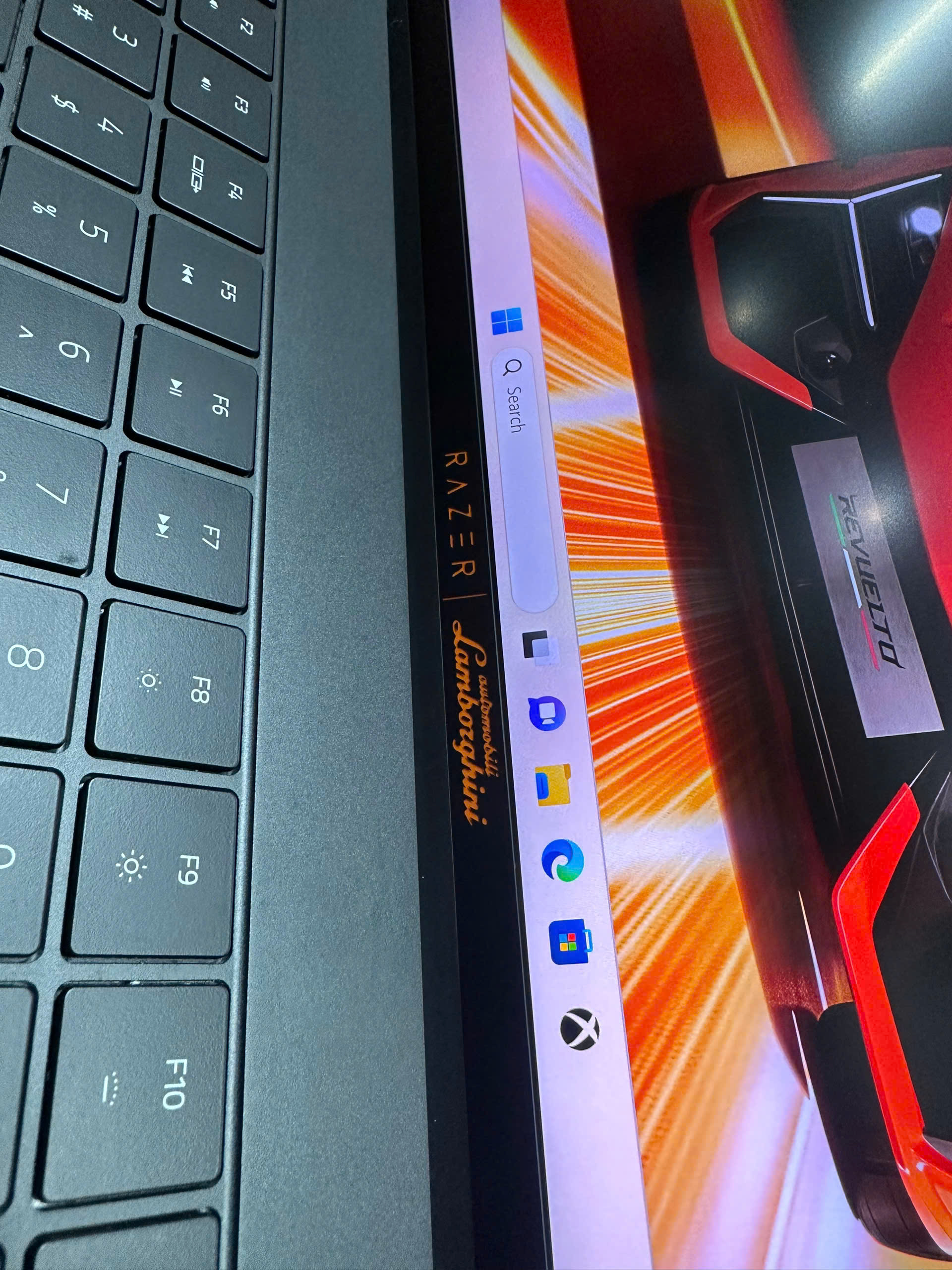 Razer Blade 16 Lamborghini Edition (8)