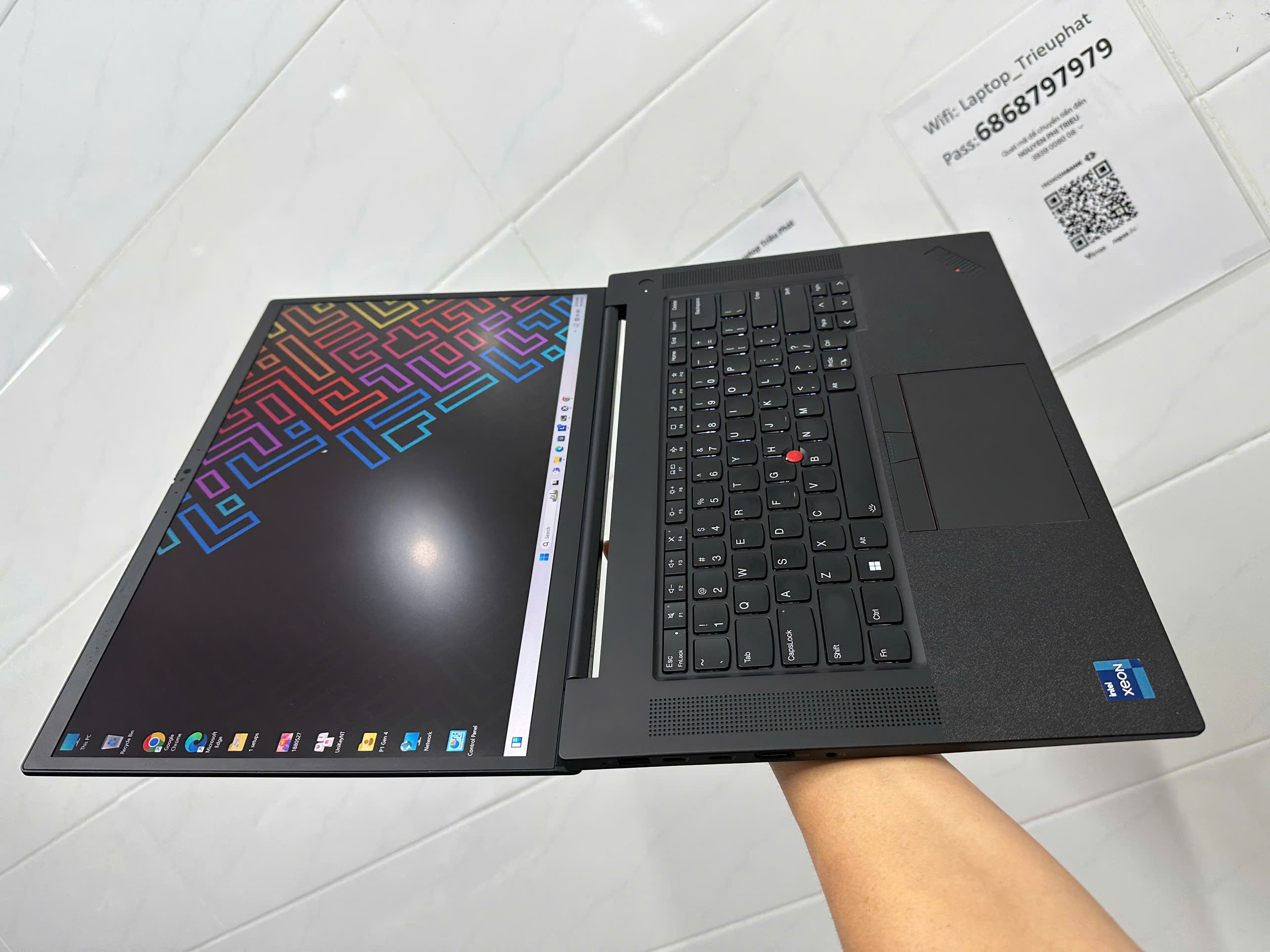 Thinkpad P1 Gen 4 Xeon 2k (5)