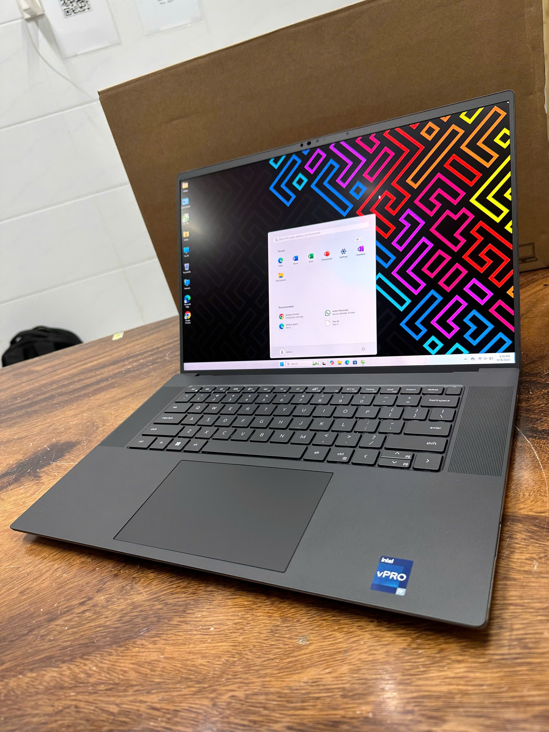 Dell Precision 5680 Core I9 (11)