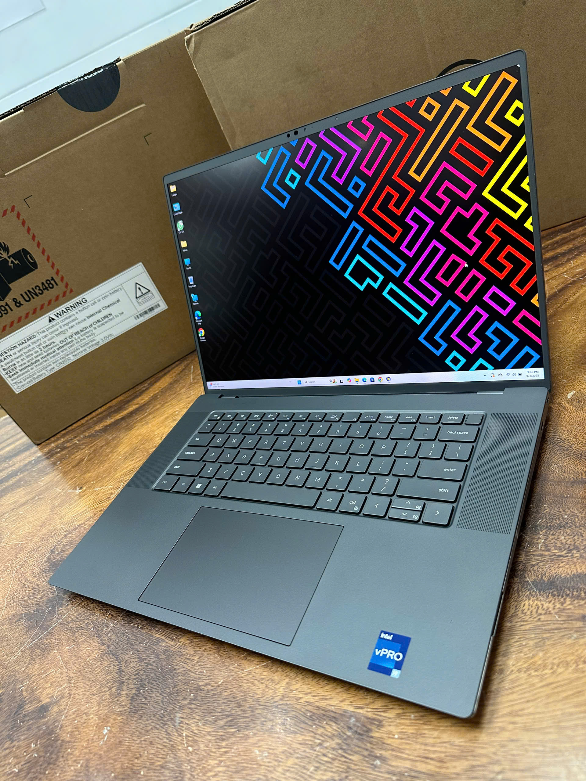Dell Precision 5680 Core I9 (2)