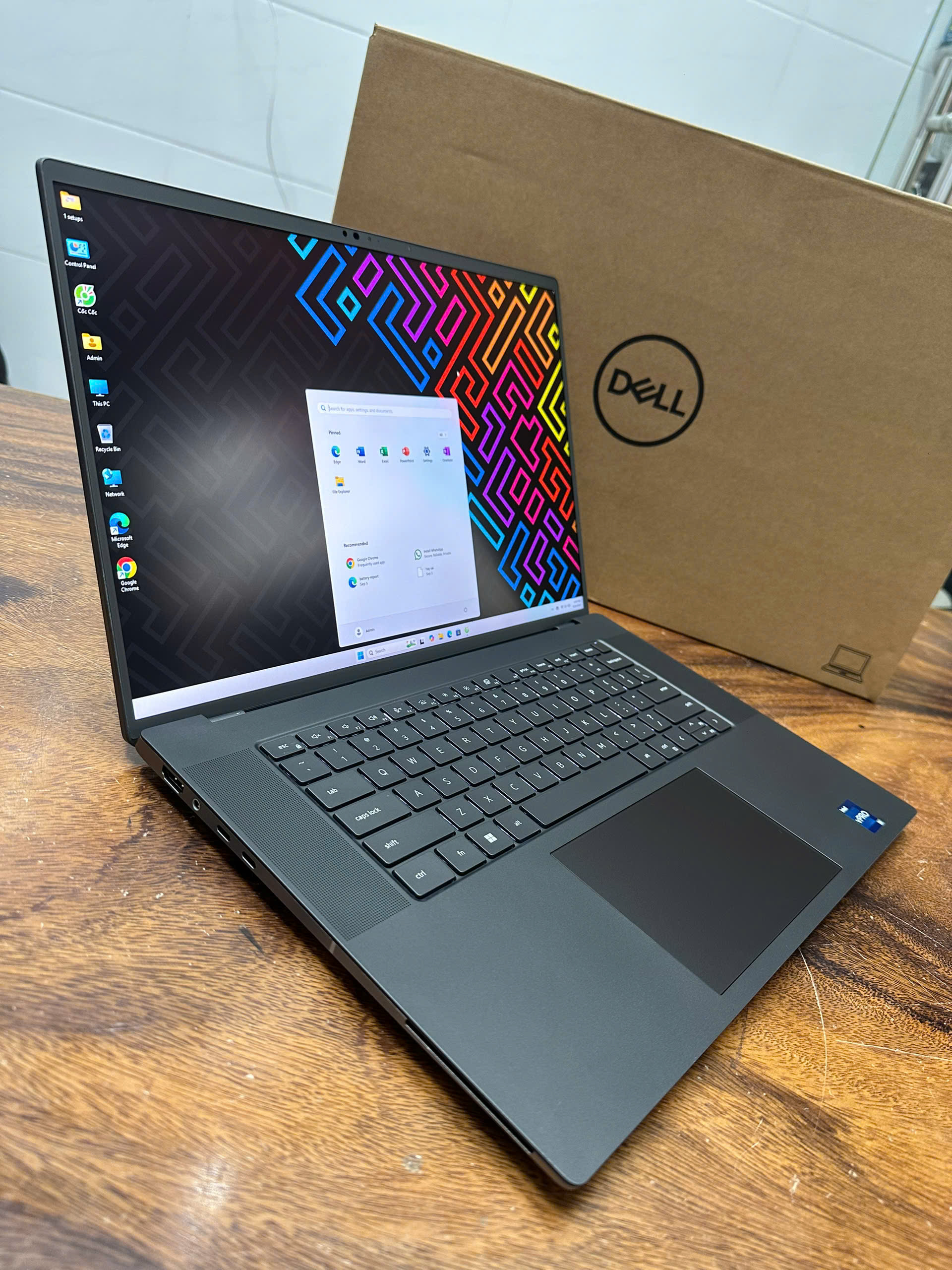 Dell Precision 5680 Core I9 (8)