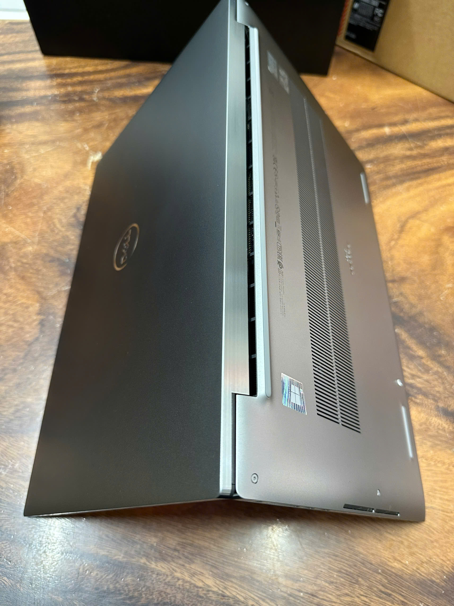 Dell Precision 5760 I7 Box (4)