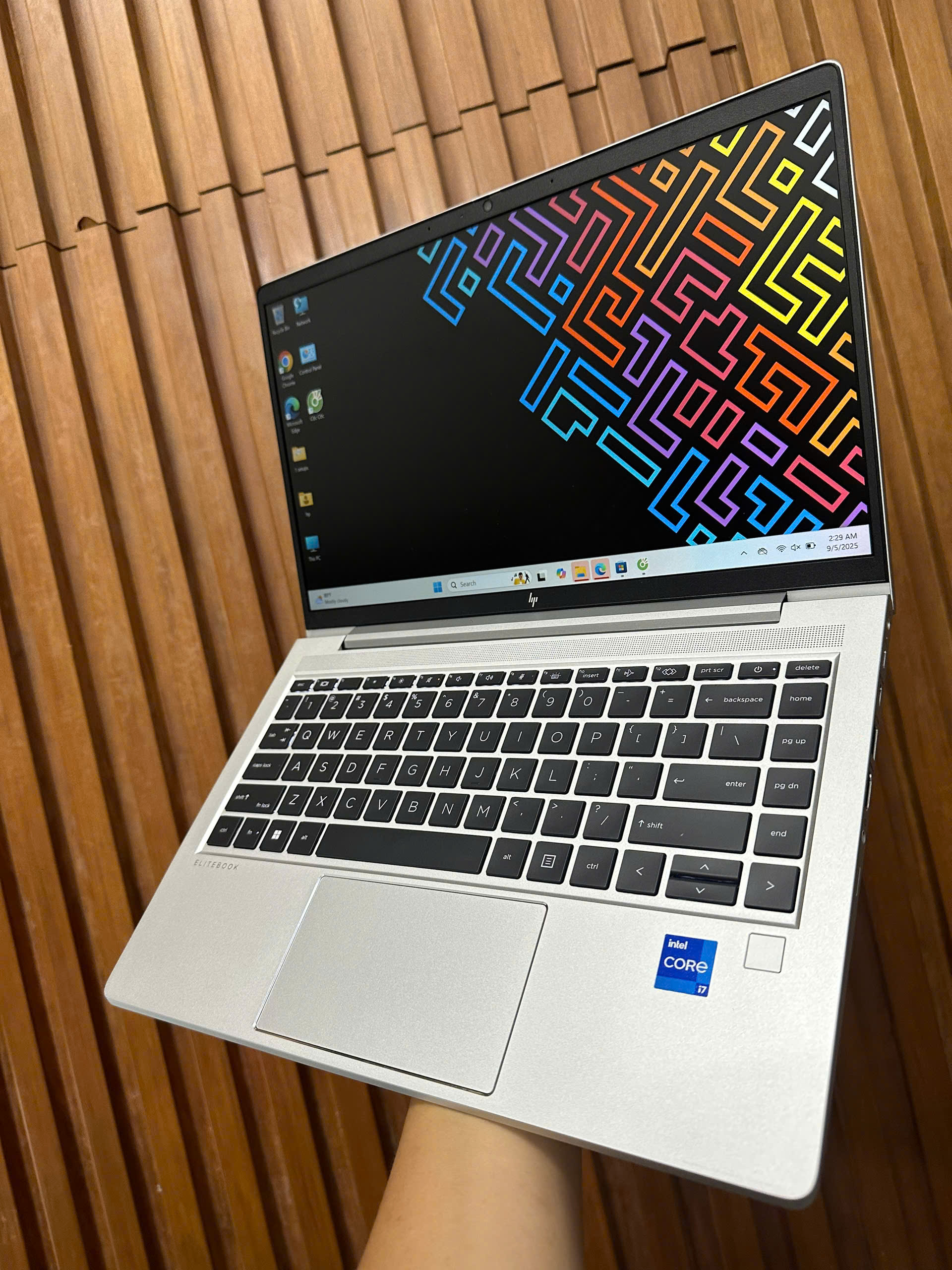 Hp Elitebook 640 G10 Core I7 (1)
