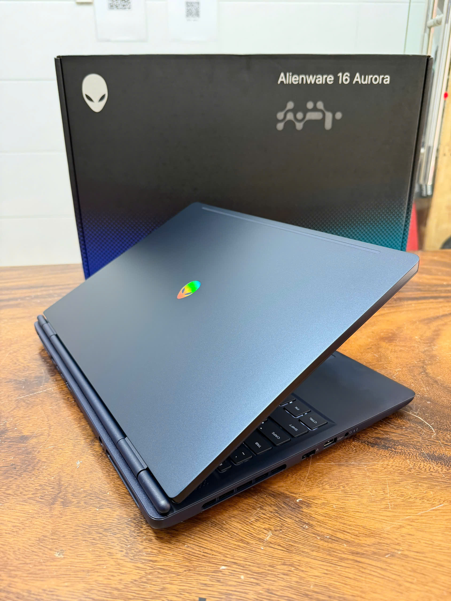 Alienware 16 Aurora Ac16250 (1)