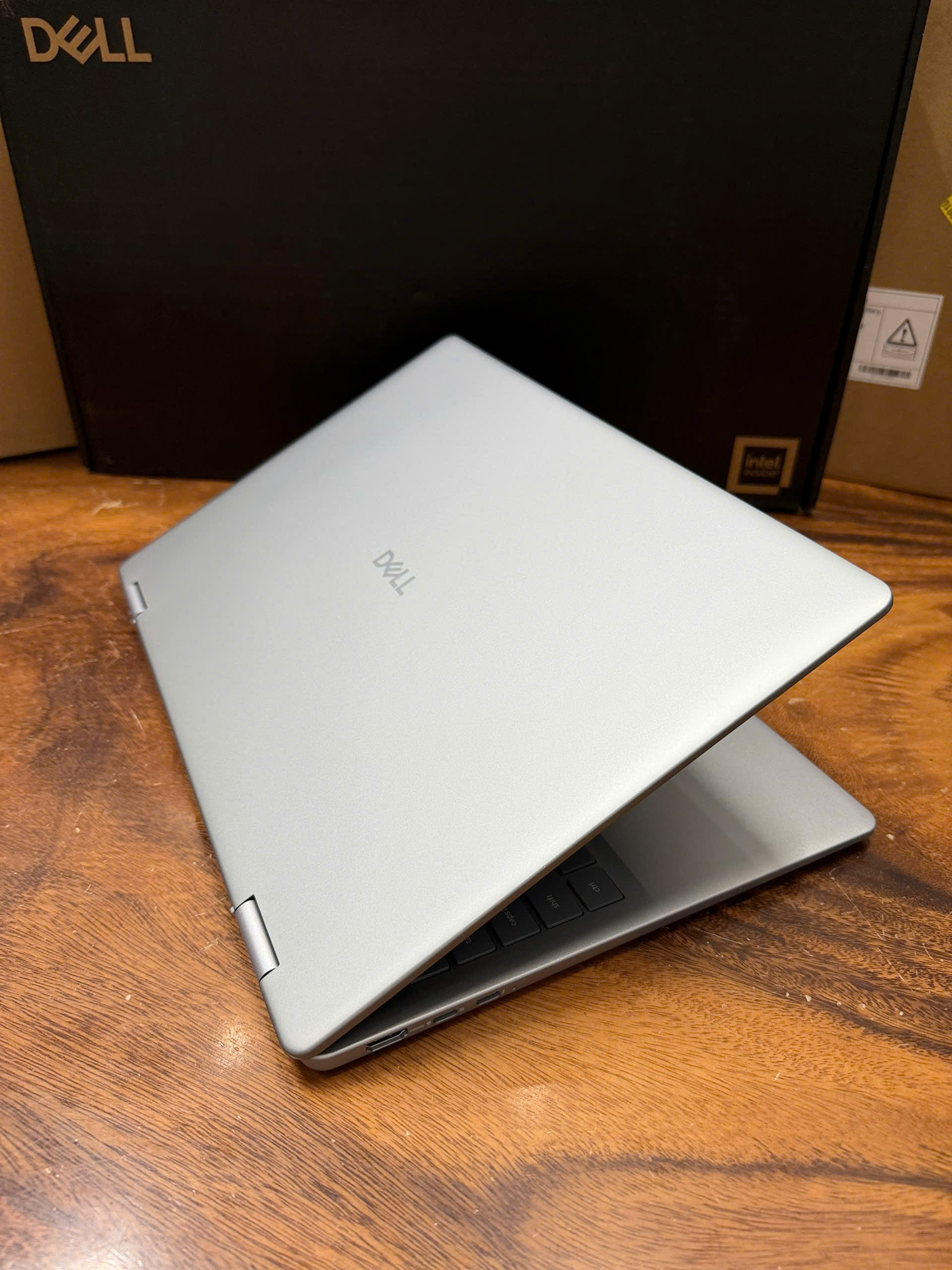 Dell 16 Plus 2 In 1 Db06250 (4)
