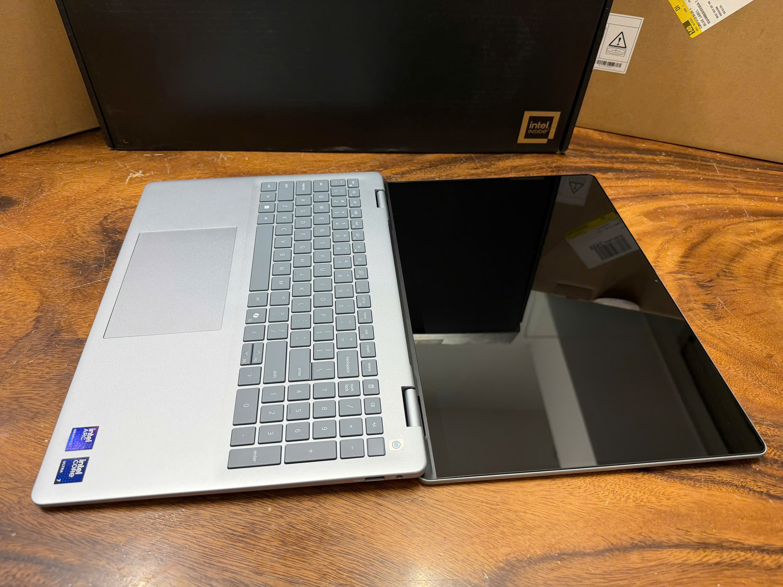 Dell 16 Plus 2 In 1 Db06250 (5)