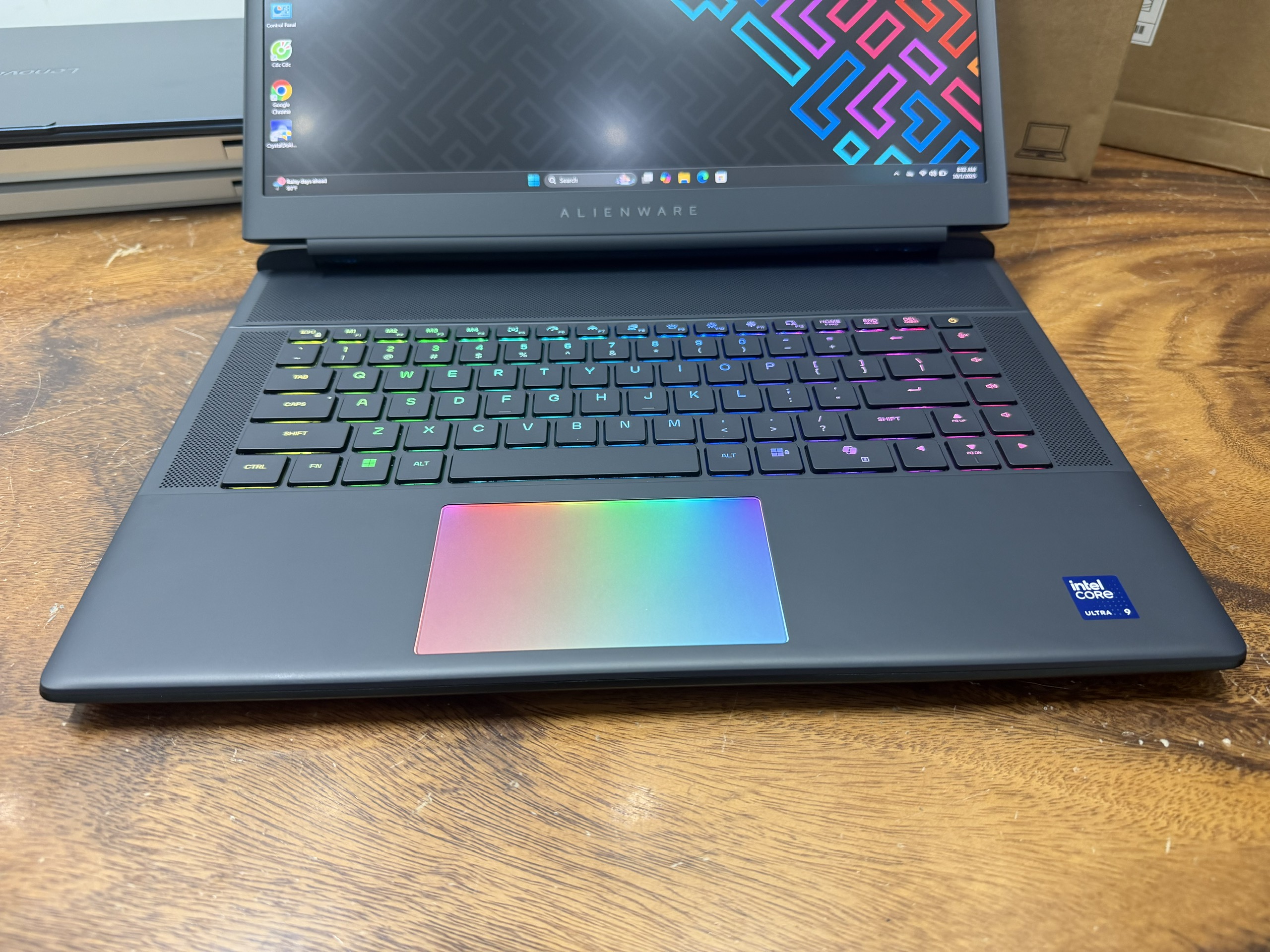 Dell Alienware 16 Area 51 (14)