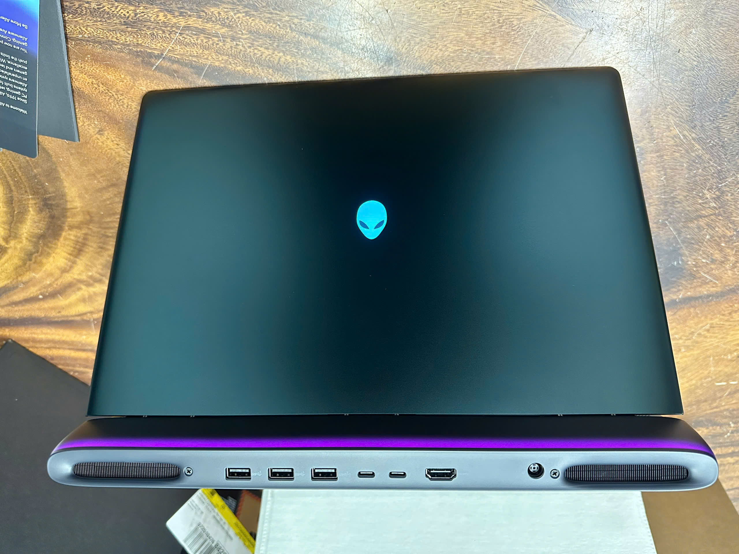 Dell Alienware 16 Area 51 (2)