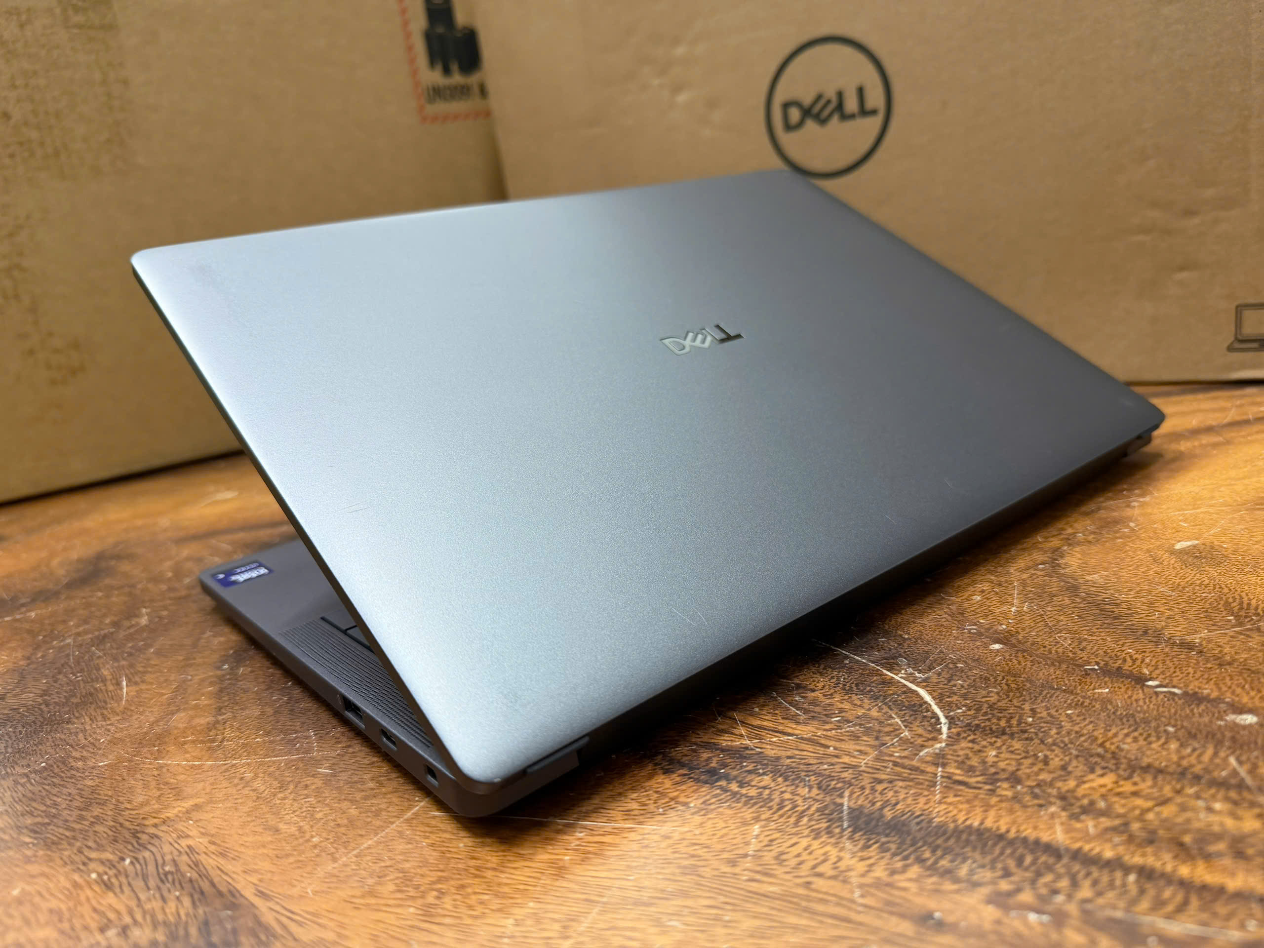 Dell Pro 14 Premium Ultra 5 (8)