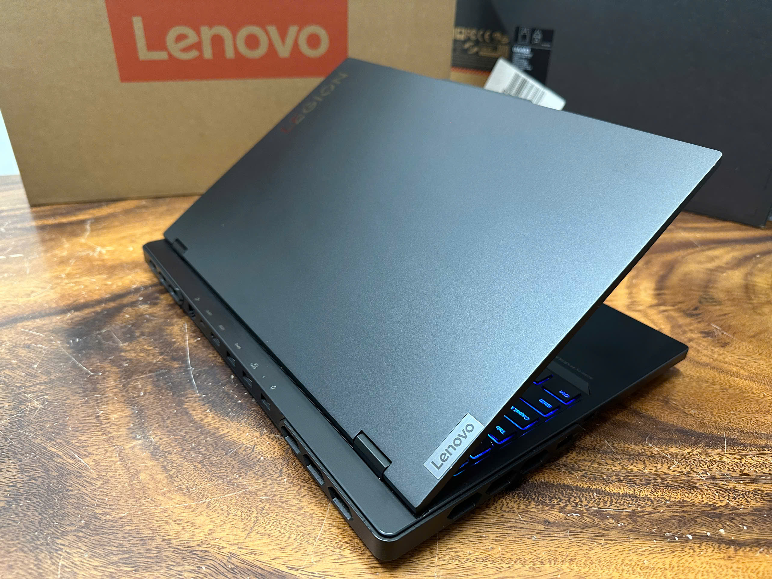 Legion Pro 7 16irx9h (4)