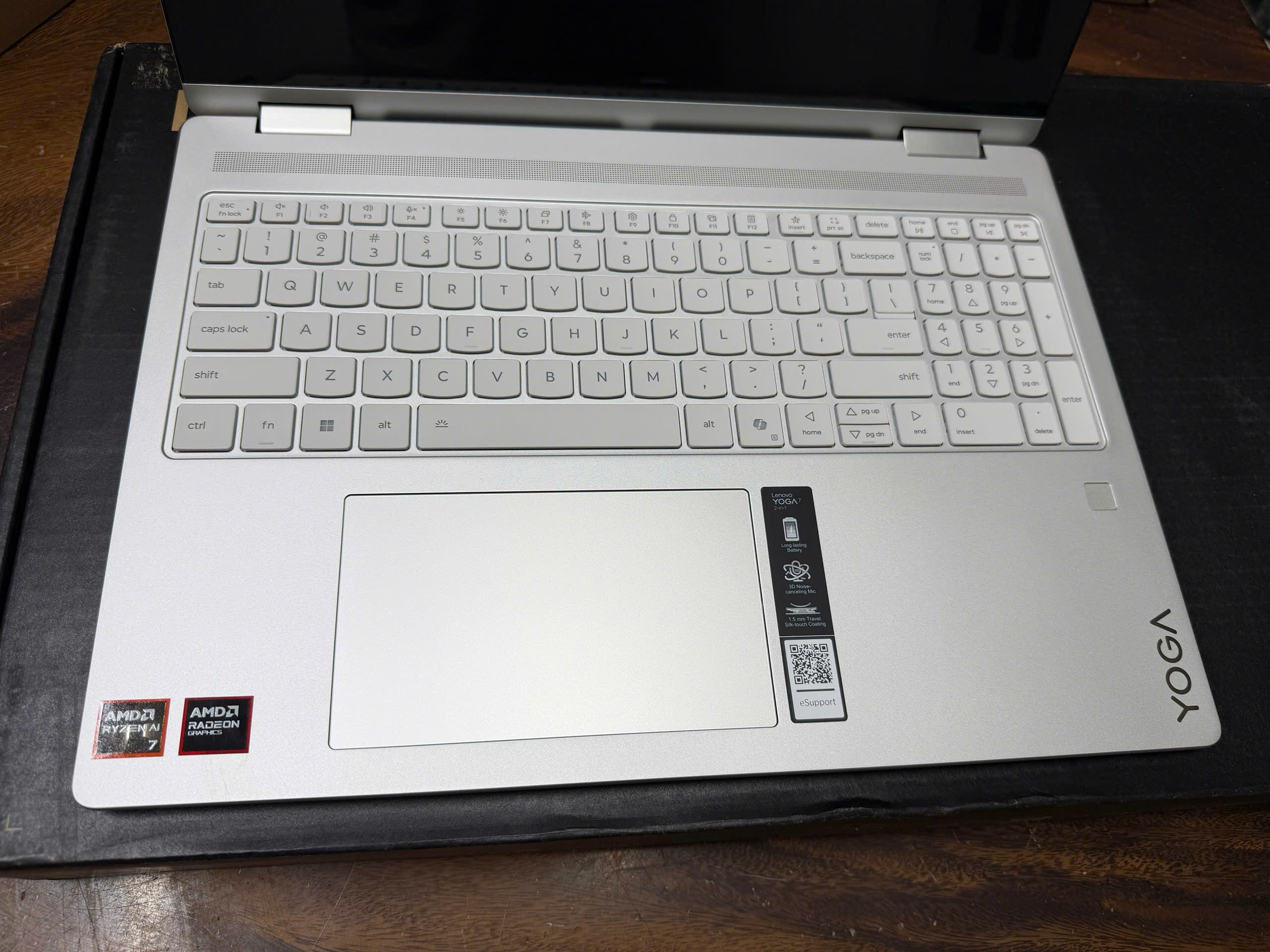 Lenovo Yoga 7 2in1 16akp10 (4)