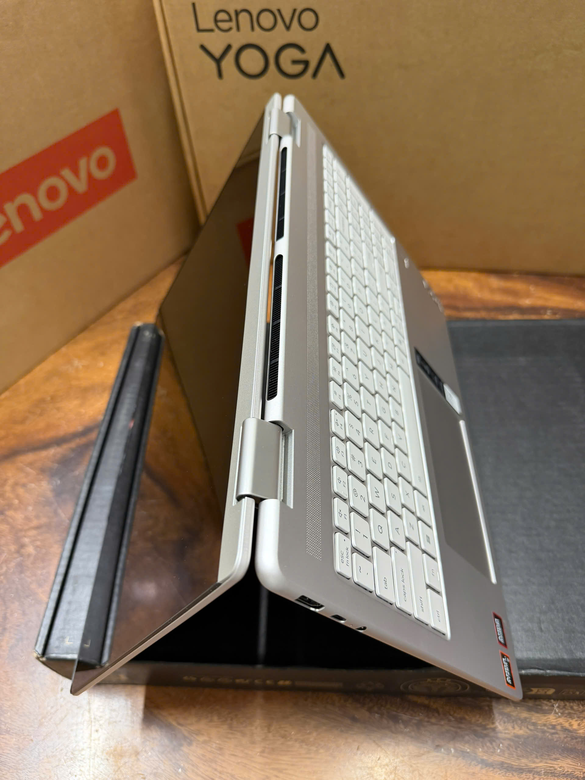 Lenovo Yoga 7 2in1 16akp10 (5)
