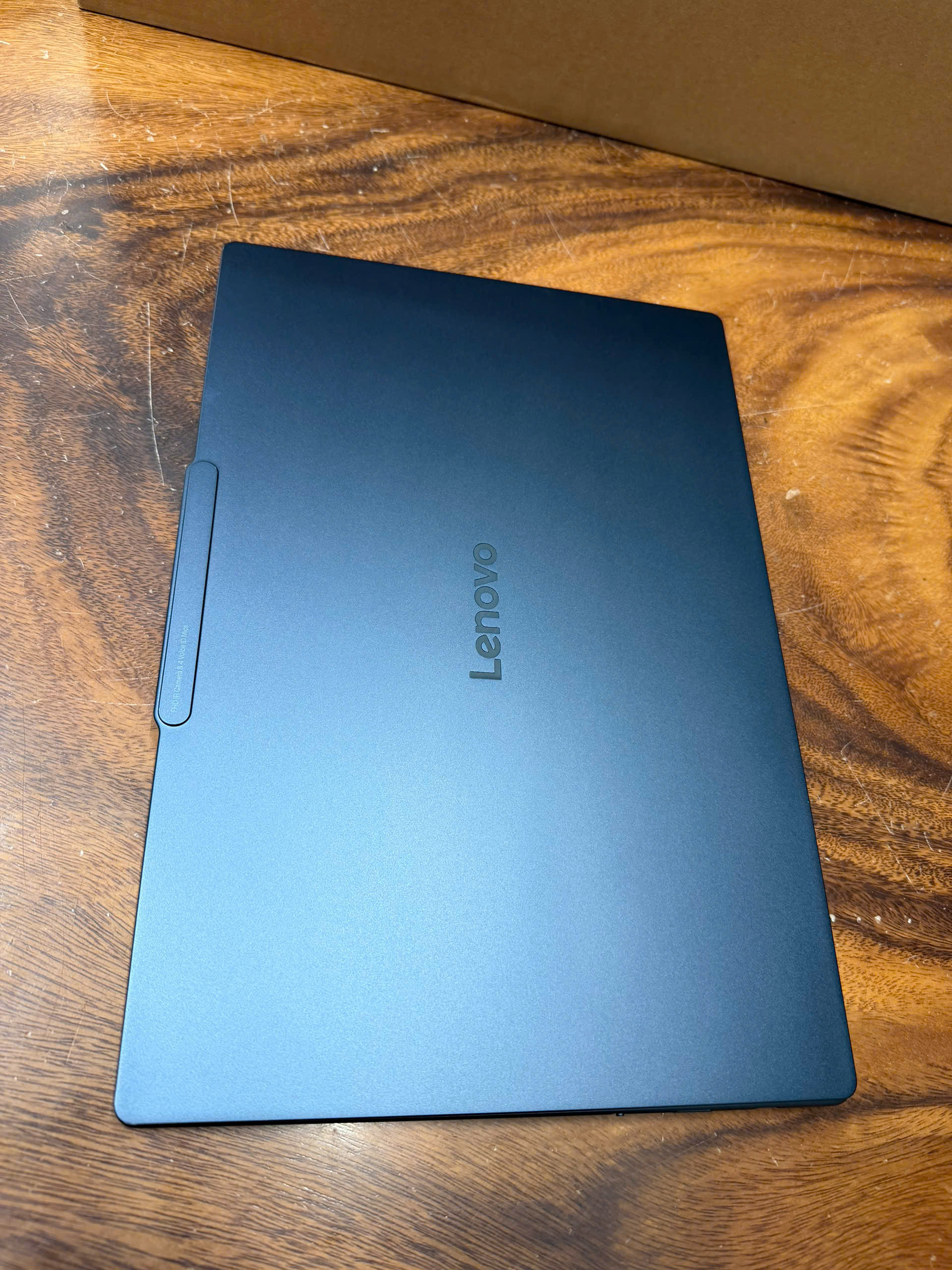 Lenovo Yoga Slim 7 14q8x9 (7)