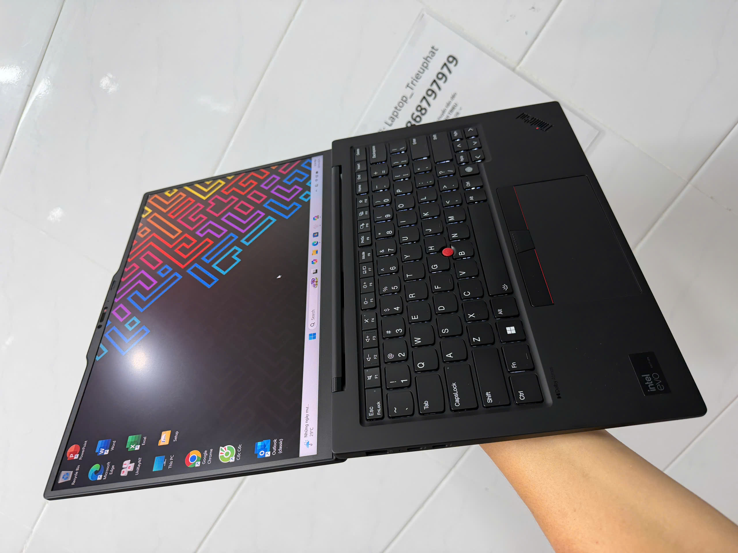 Thinkpad X1 Carbon Gen 12 Made In Vietnam (5)