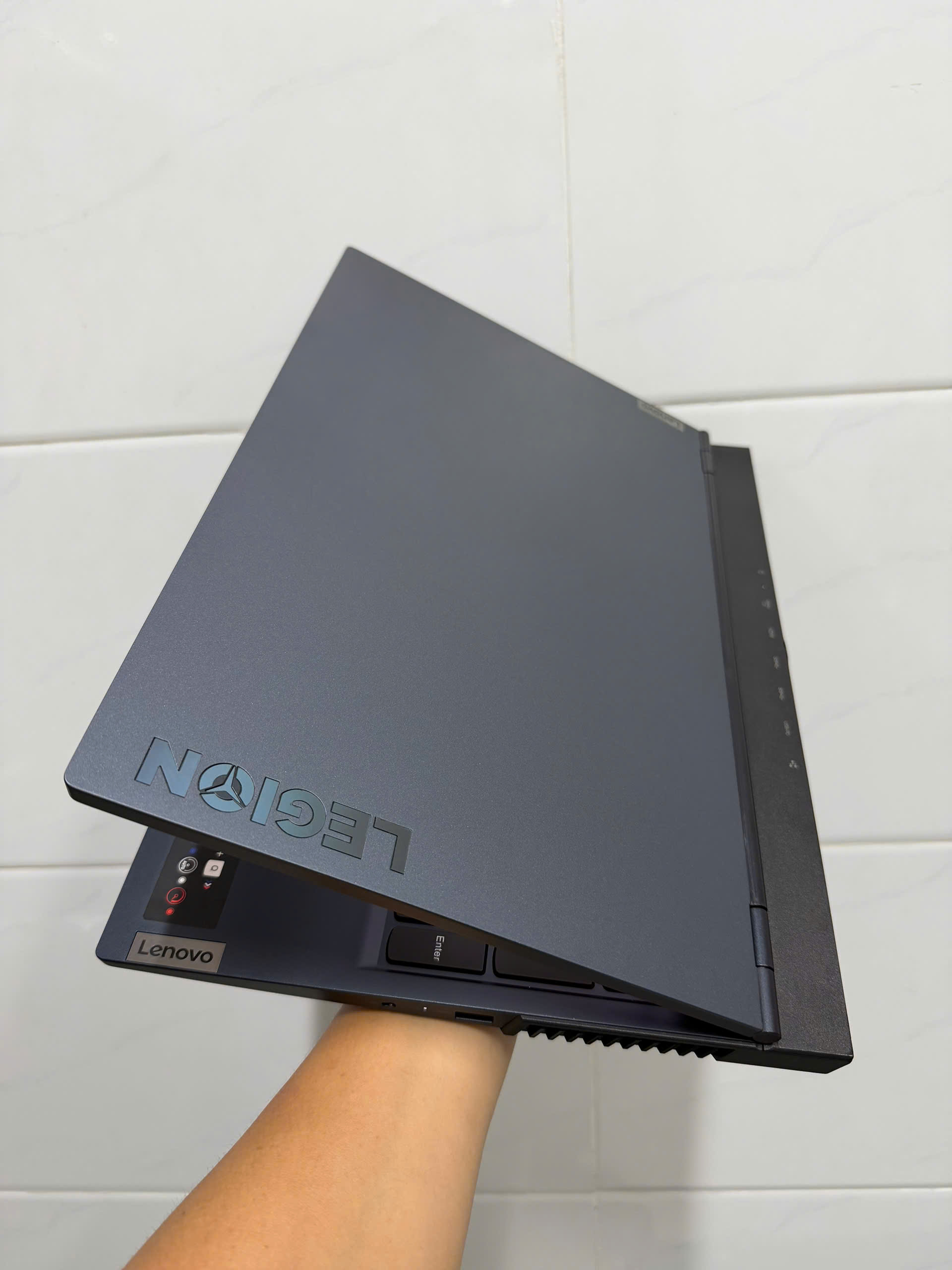 Lenovo Legion 5 15ach6h (1)