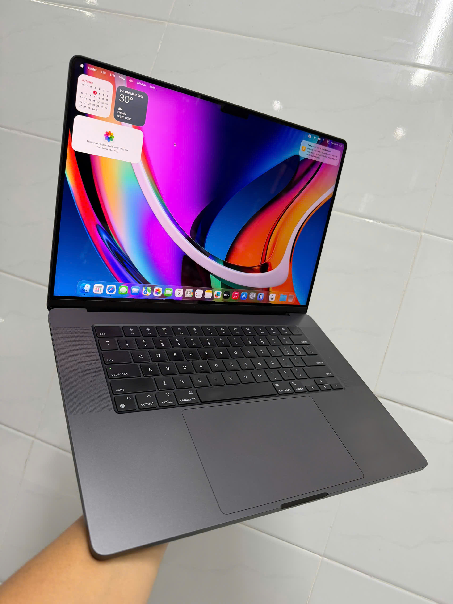 Macbook Pro 16 M3 Pro (1)